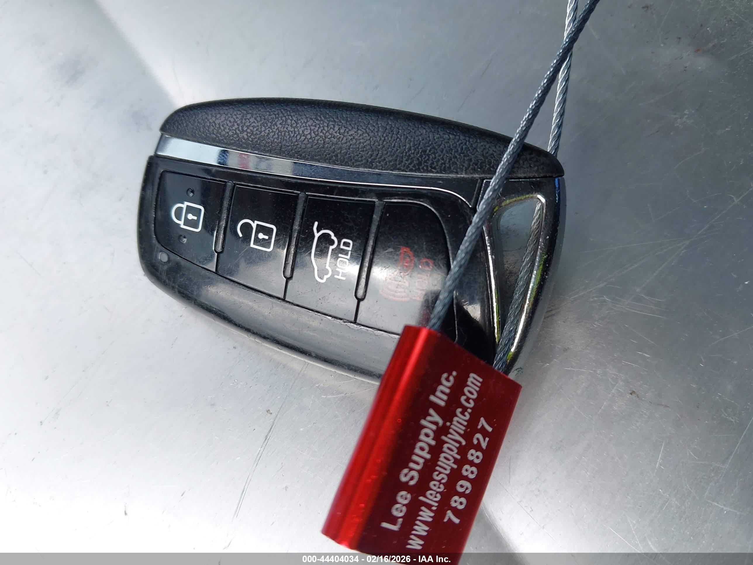HYUNDAI SANTA image 11