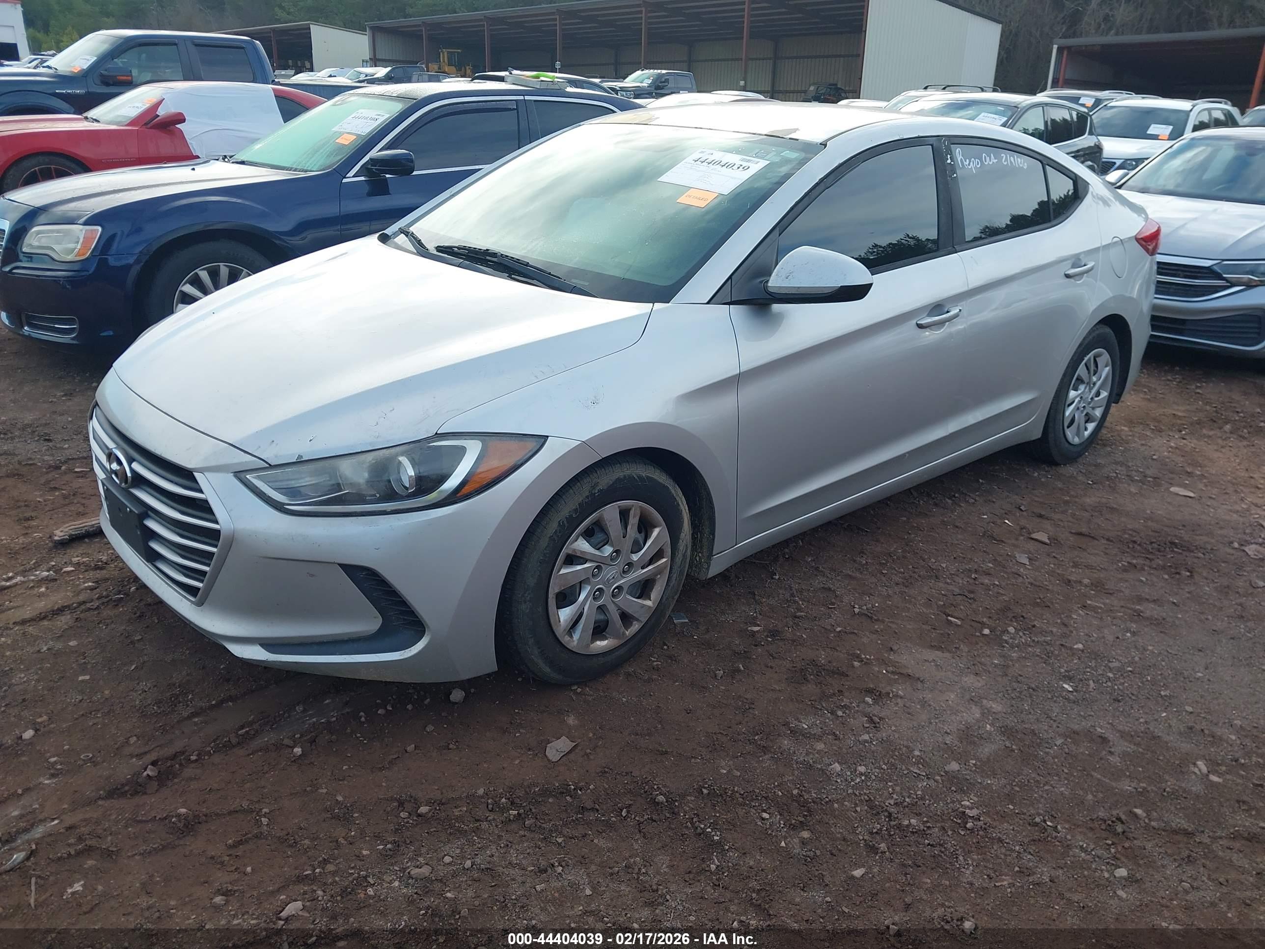 HYUNDAI ELANTRA image 2