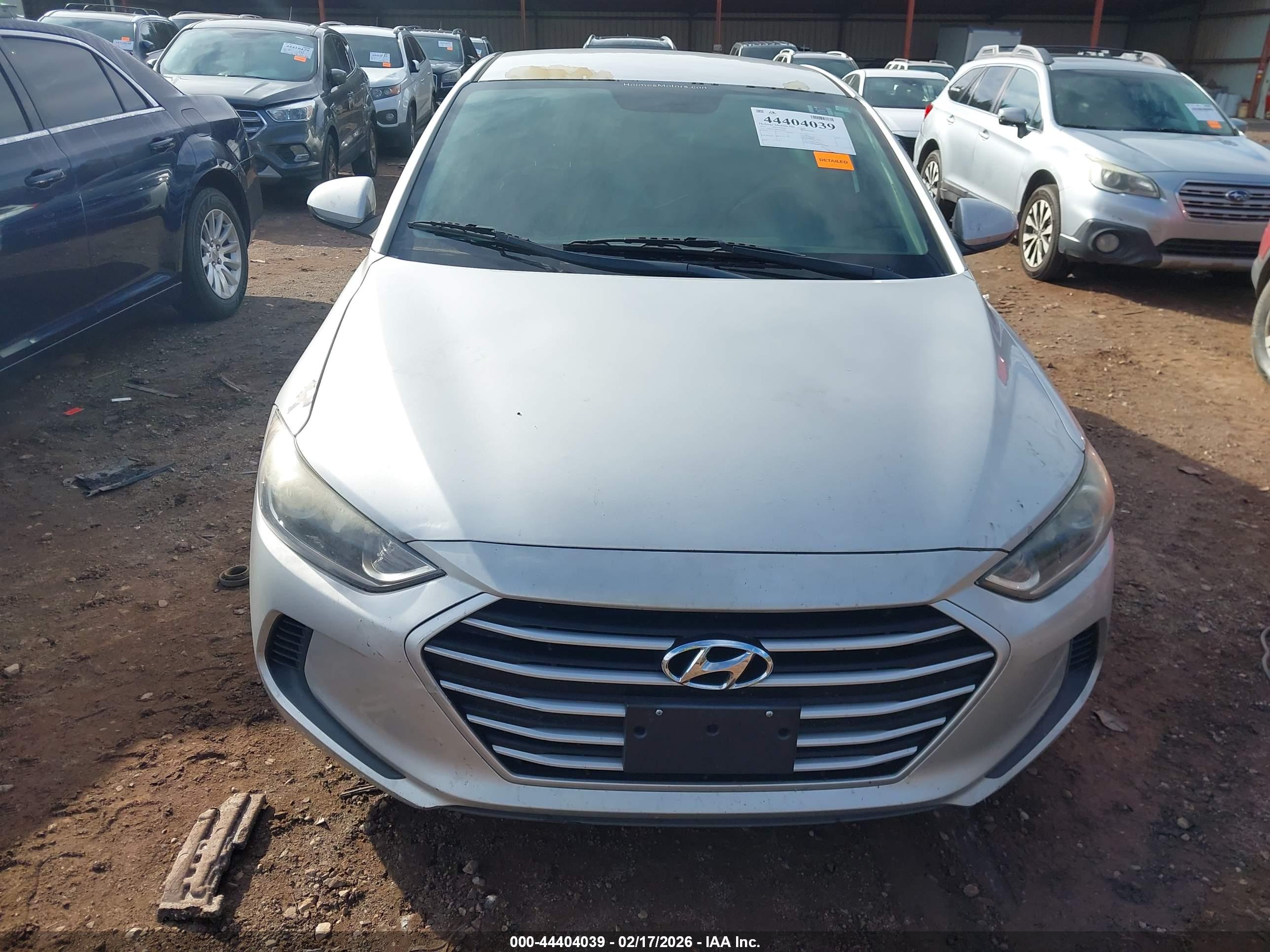 HYUNDAI ELANTRA image 6
