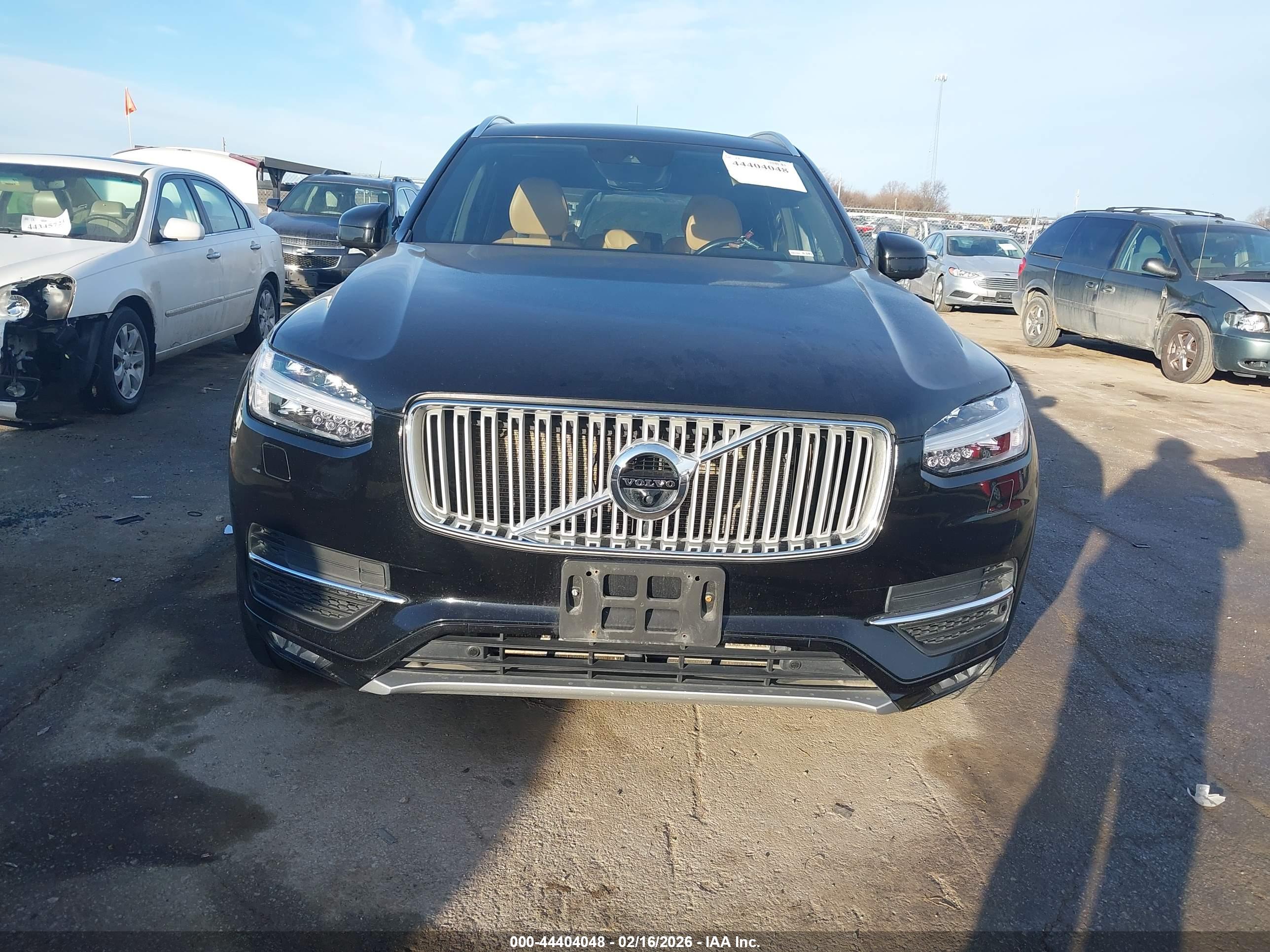 VOLVO XC90 image 6