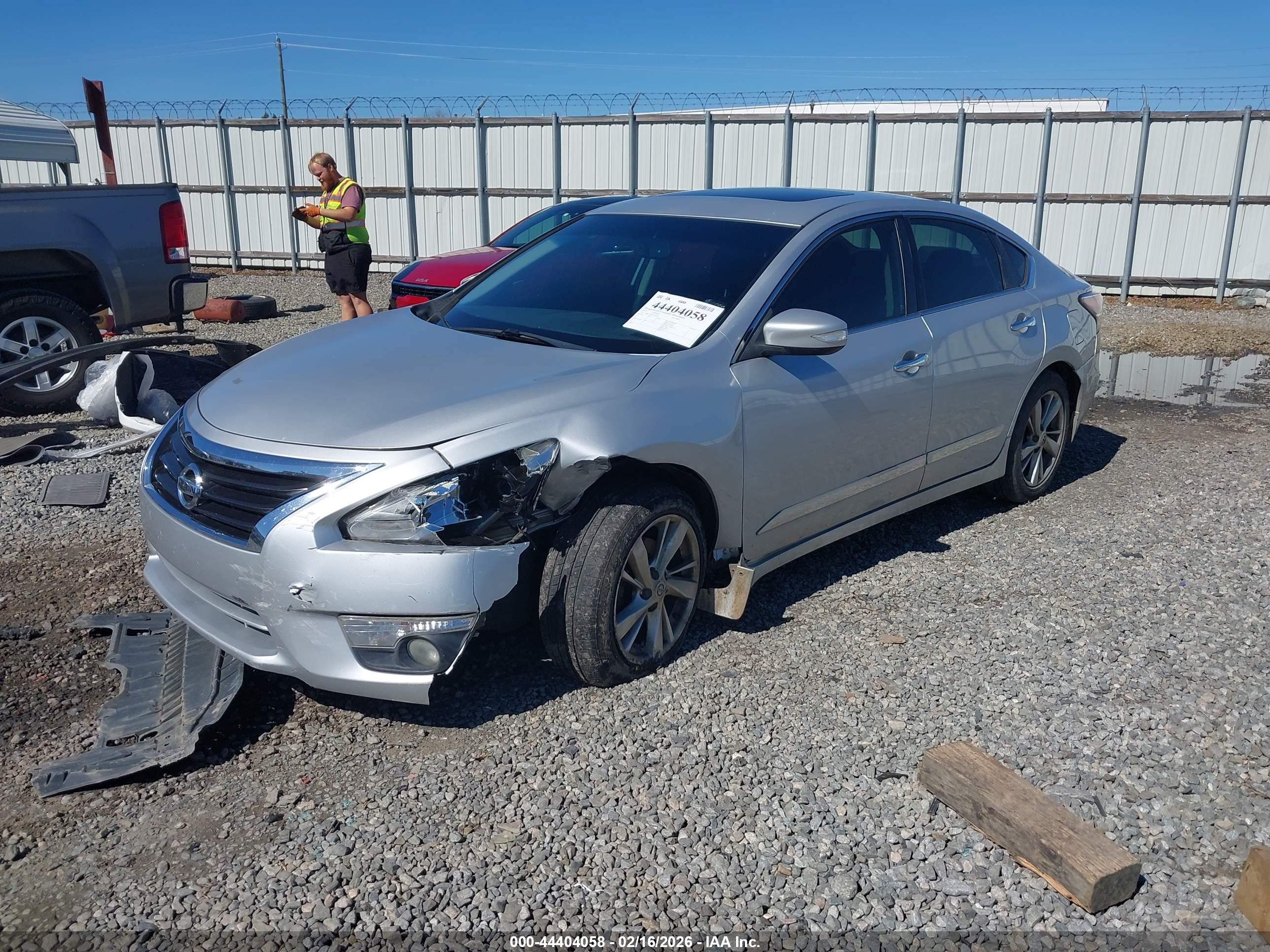 NISSAN ALTIMA image 2
