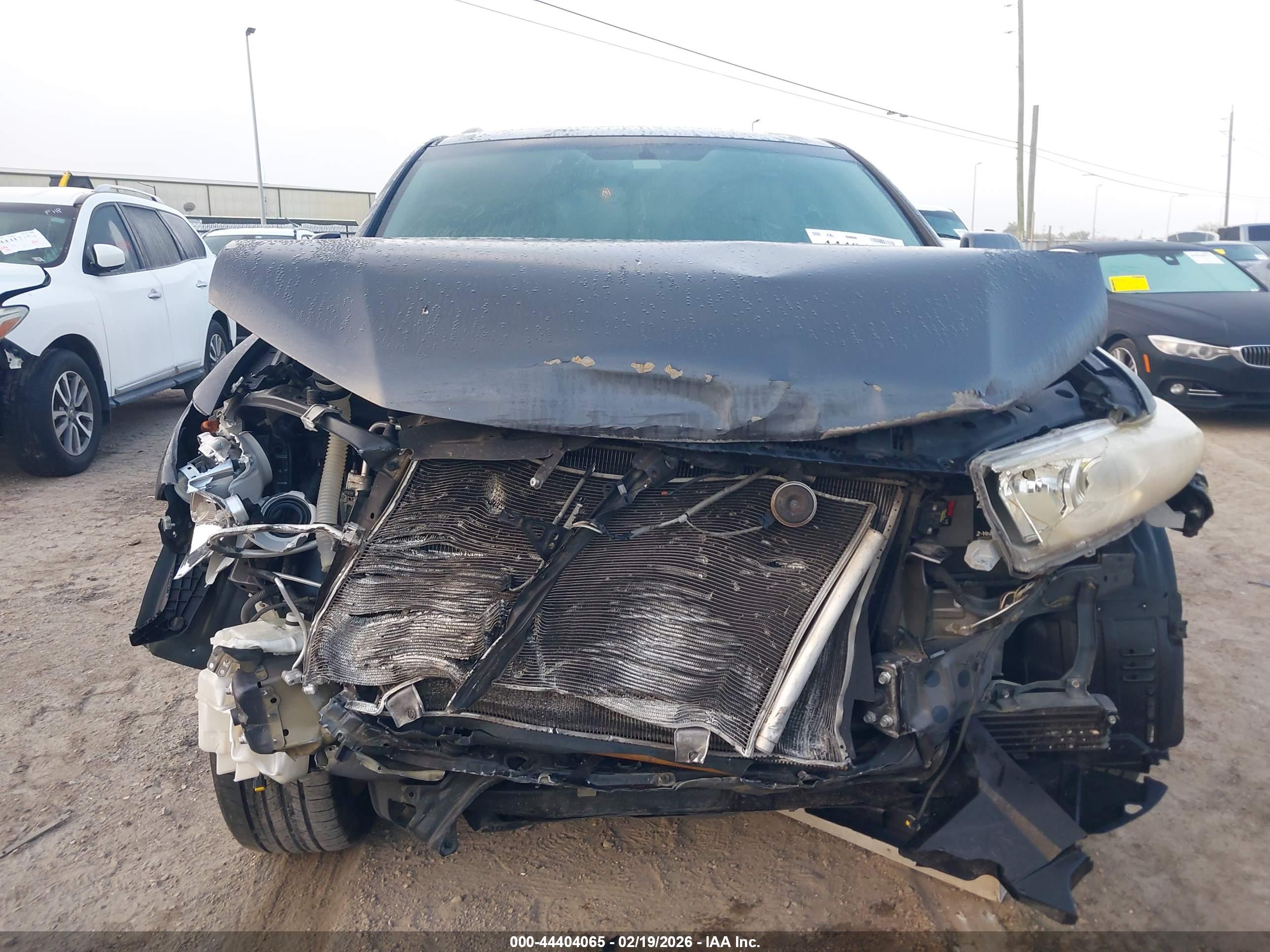 TOYOTA HIGHLANDER image 6
