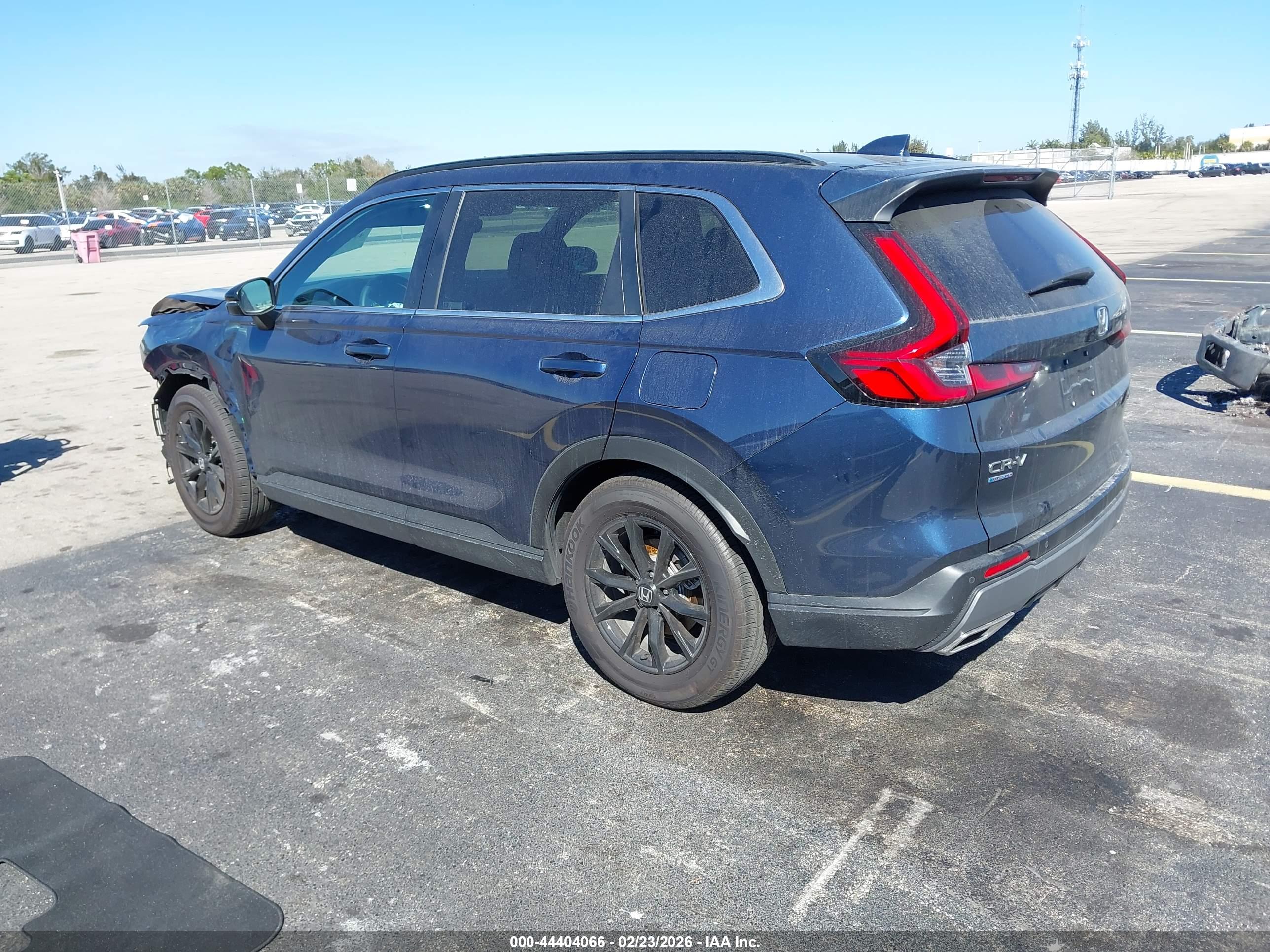 HONDA CR-V image 3