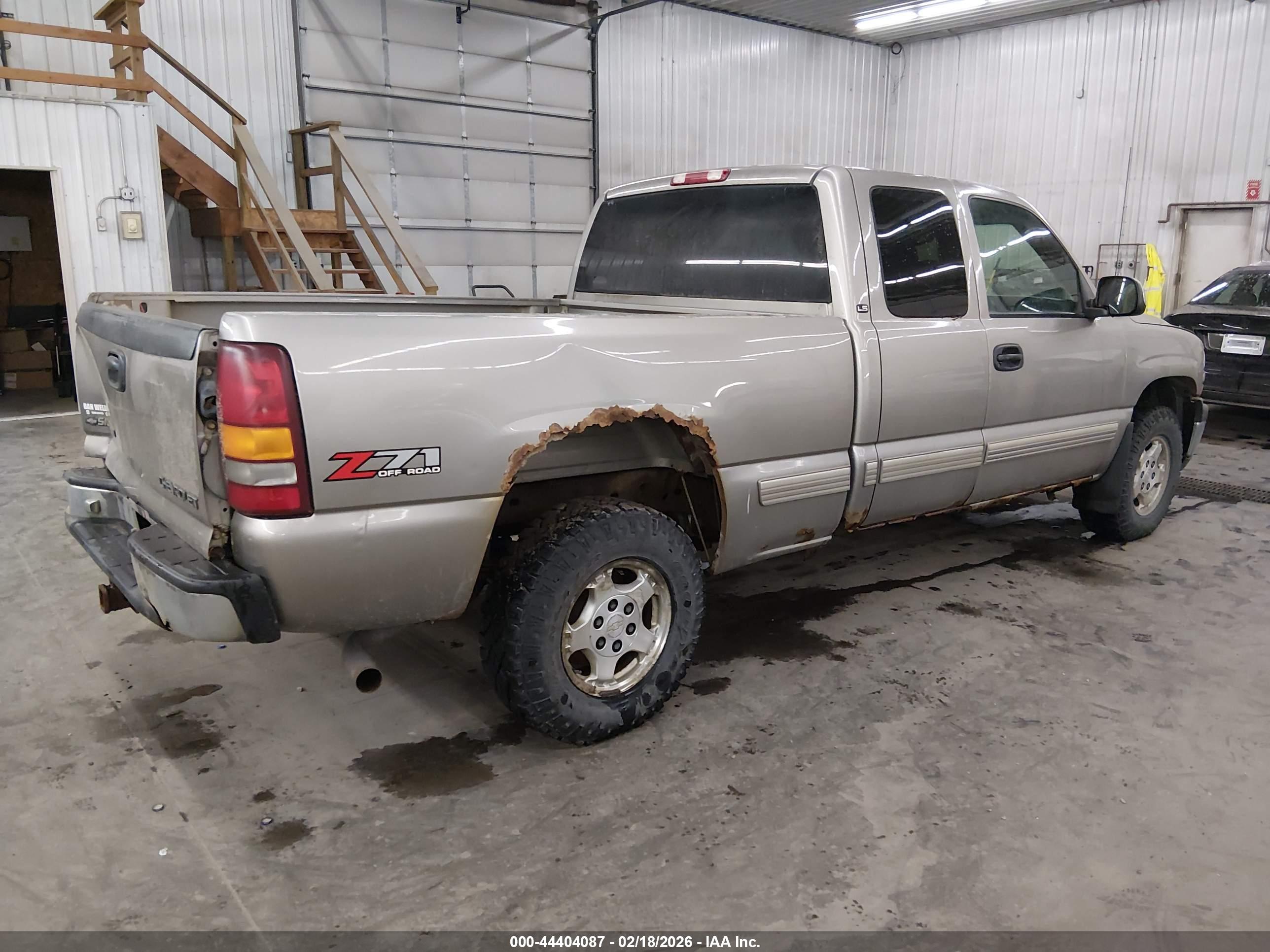 CHEVROLET SILVERADO image 4
