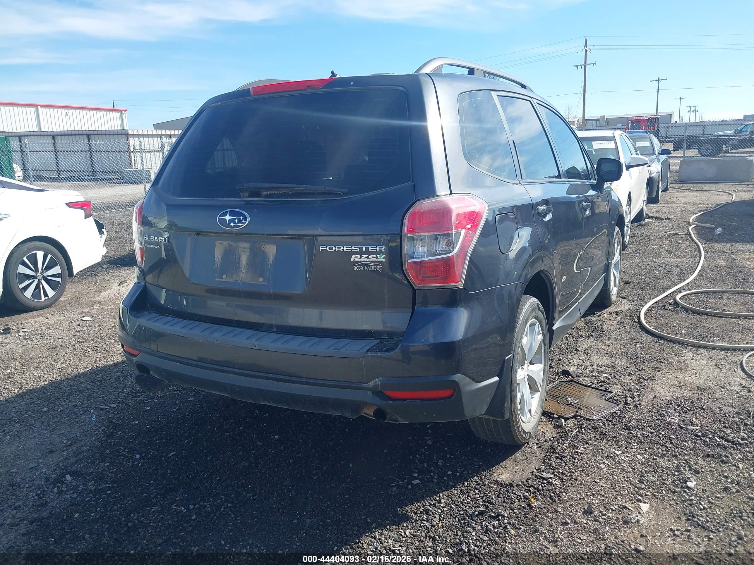 SUBARU FORESTER image 4