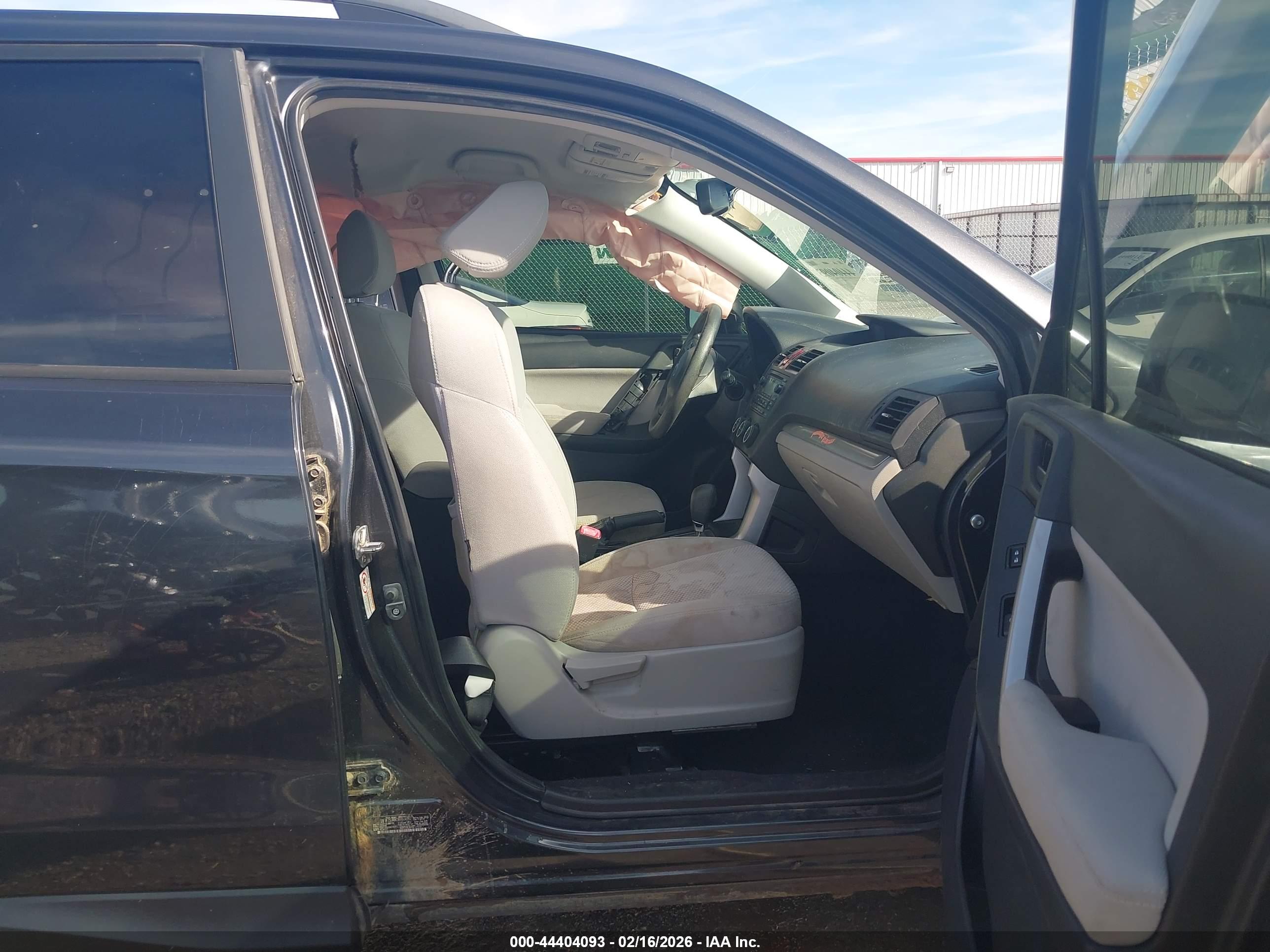 SUBARU FORESTER image 5