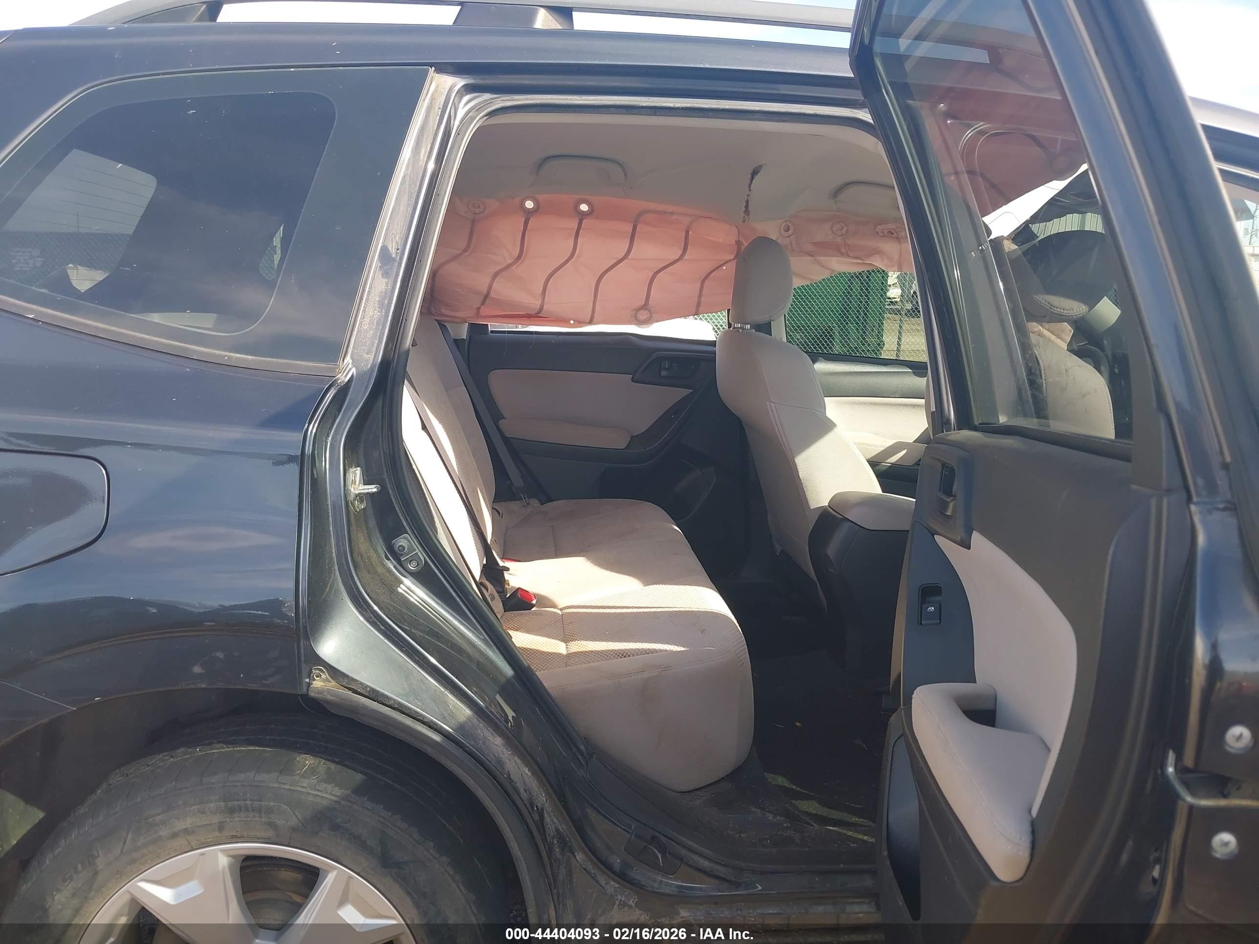 SUBARU FORESTER image 8