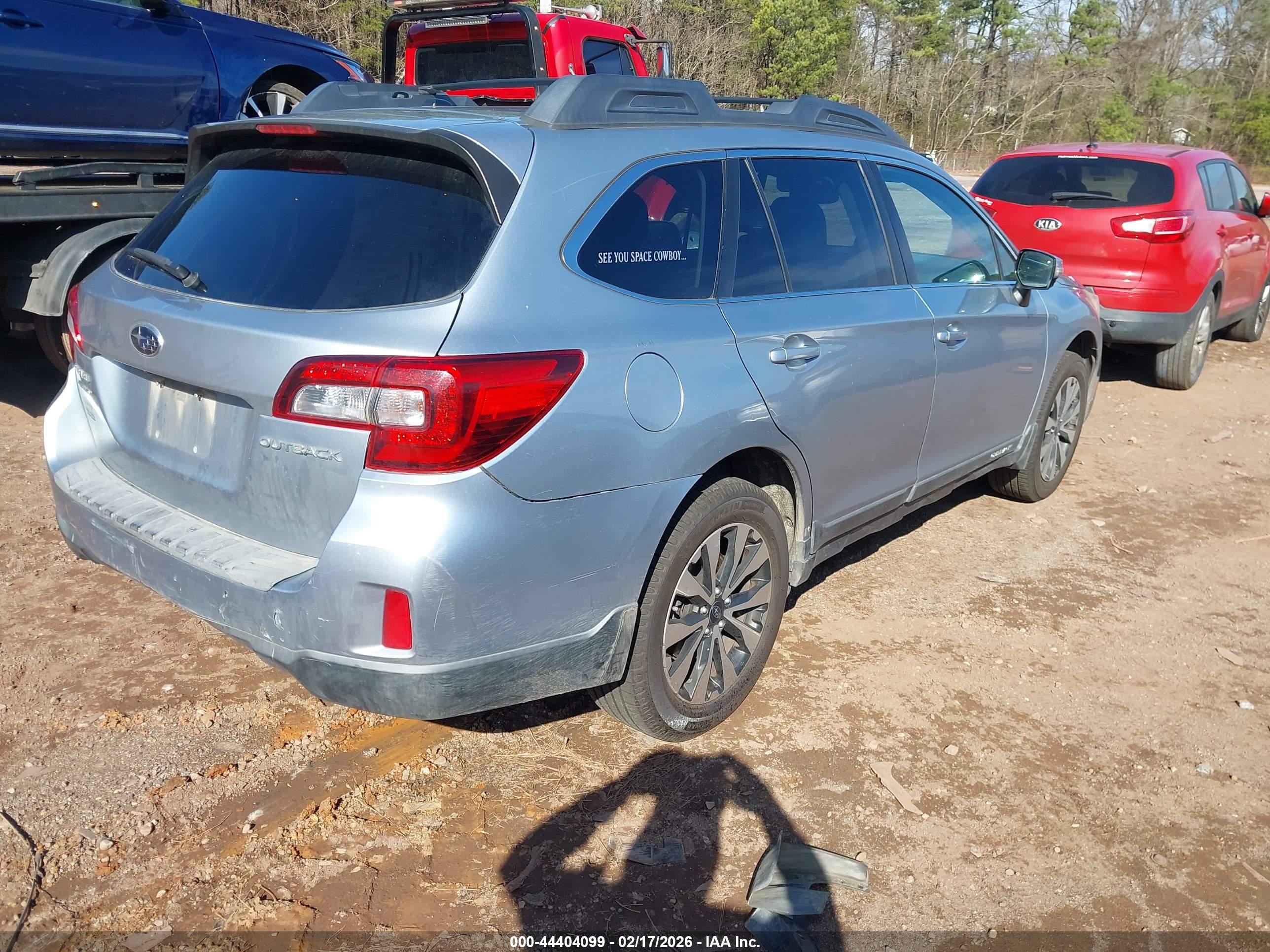 SUBARU OUTBACK image 4