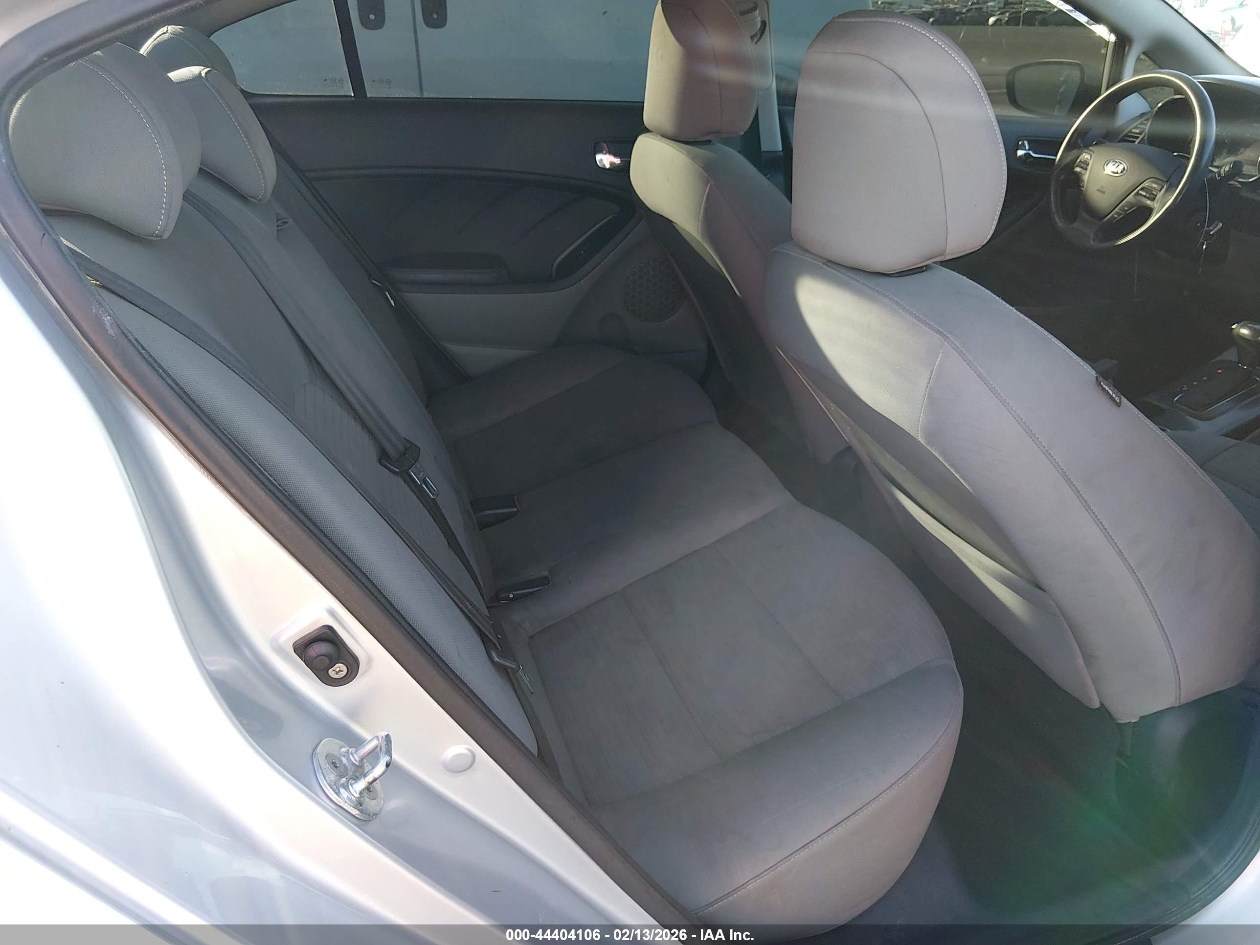 KIA FORTE image 8