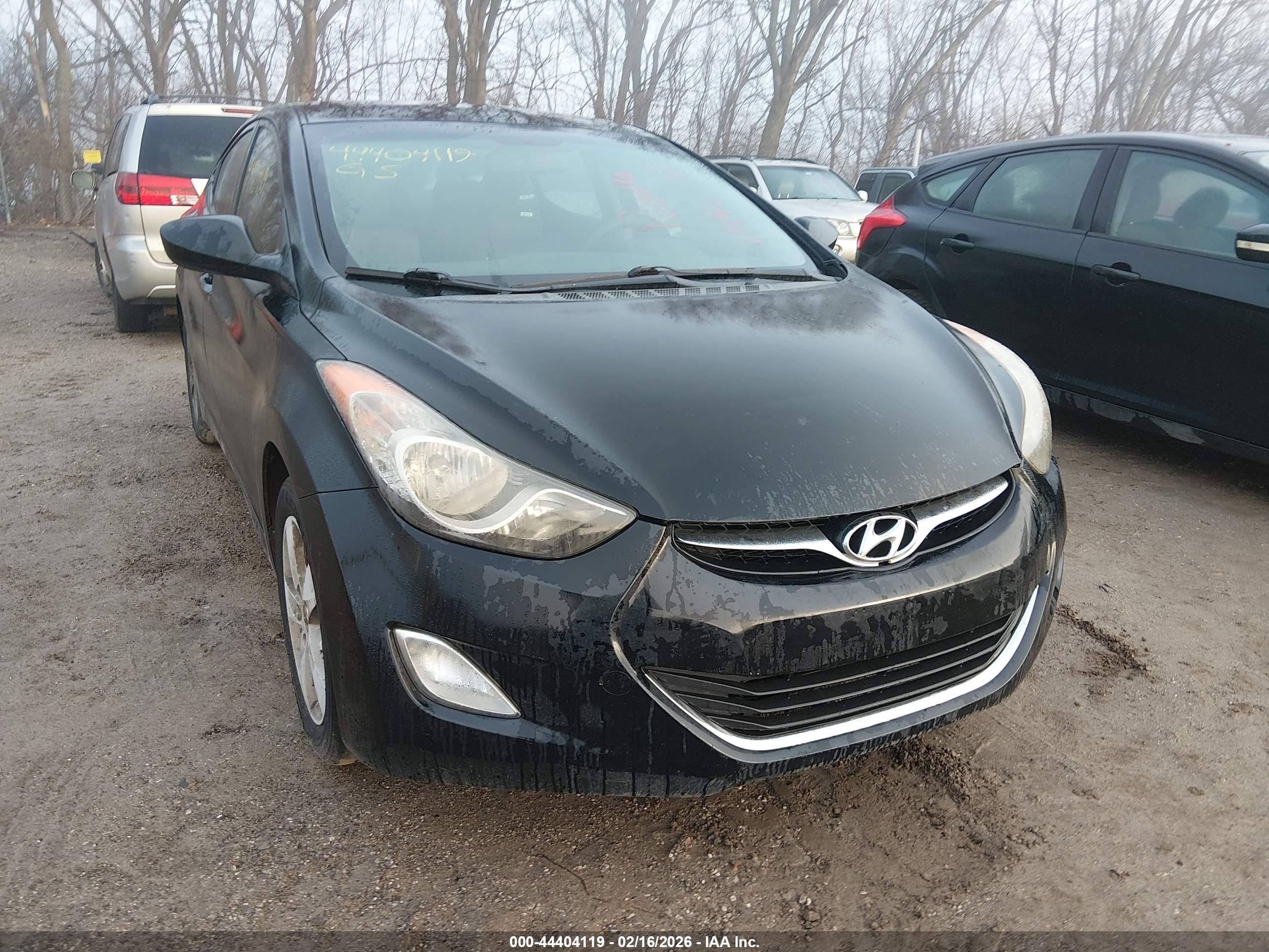 HYUNDAI ELANTRA image 6