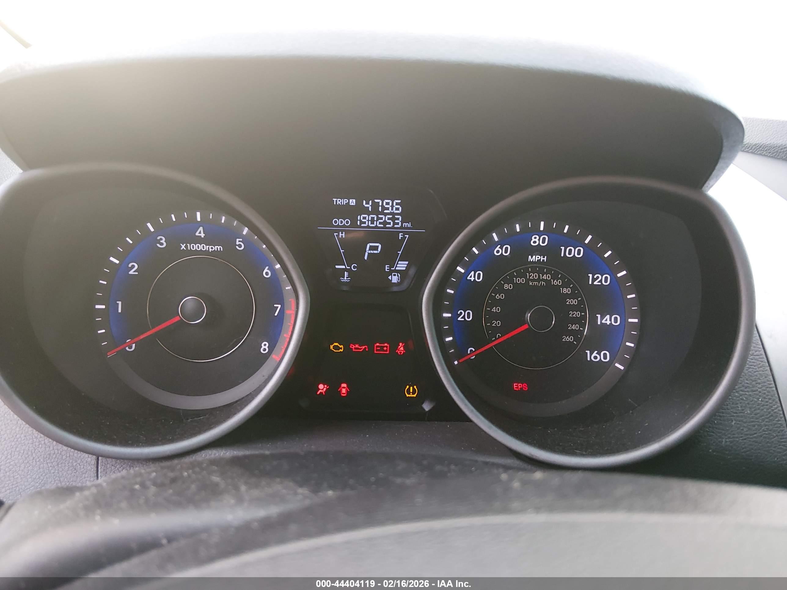 HYUNDAI ELANTRA image 7