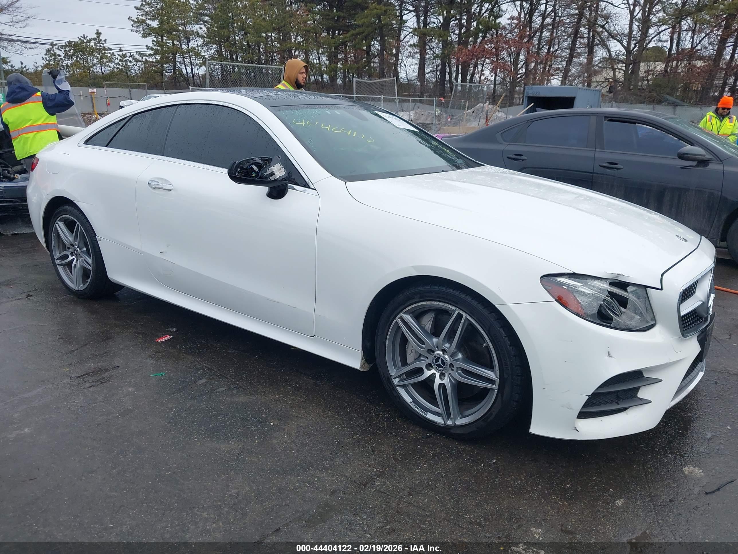 MERCEDES-BENZ E image 6