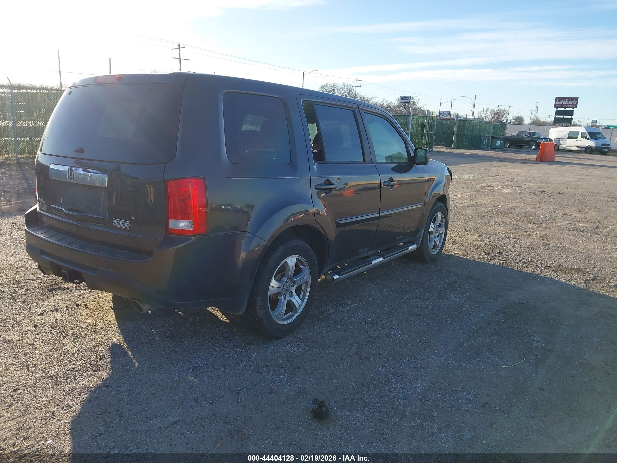 HONDA PILOT image 4