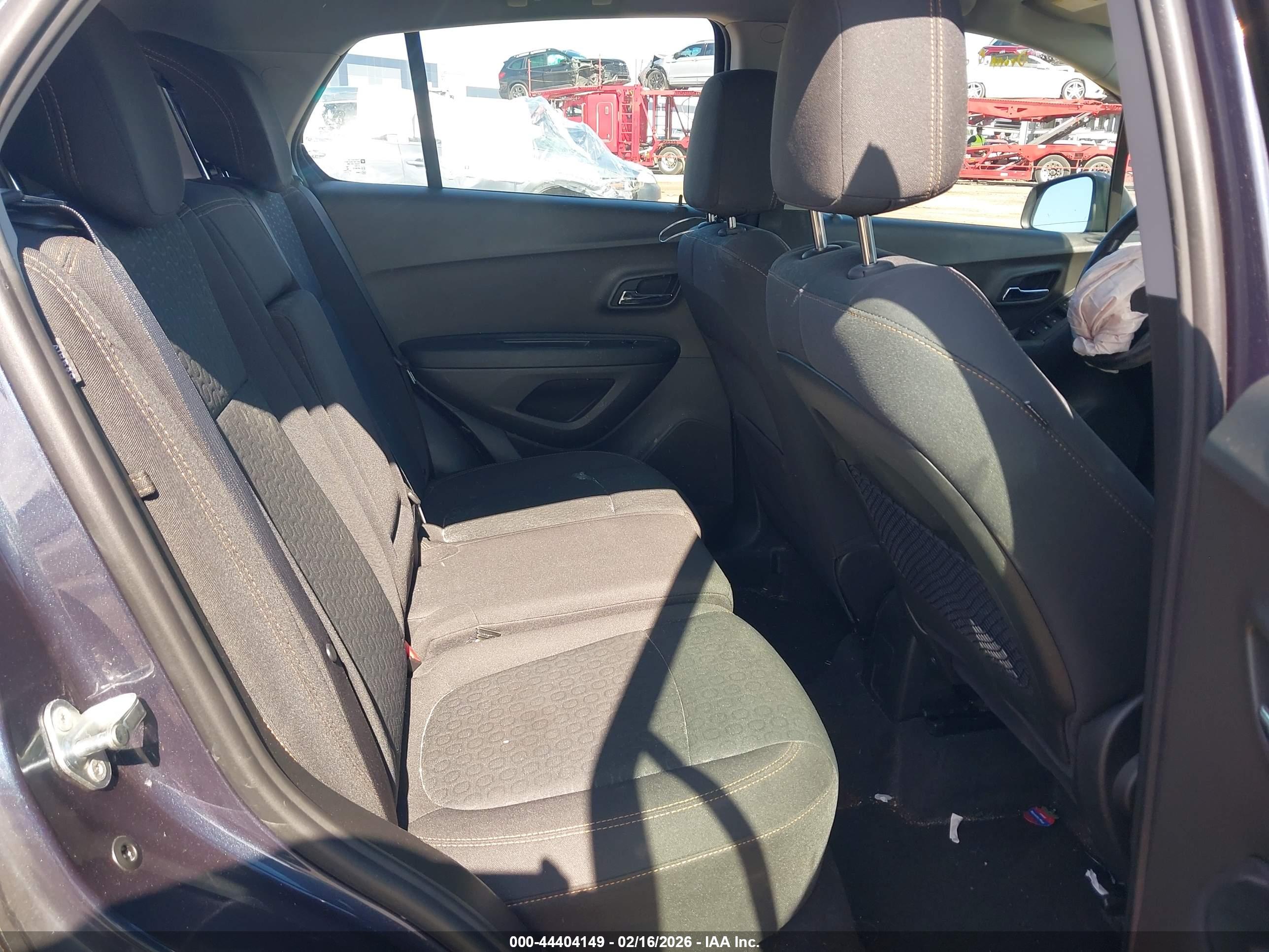 CHEVROLET TRAX image 8