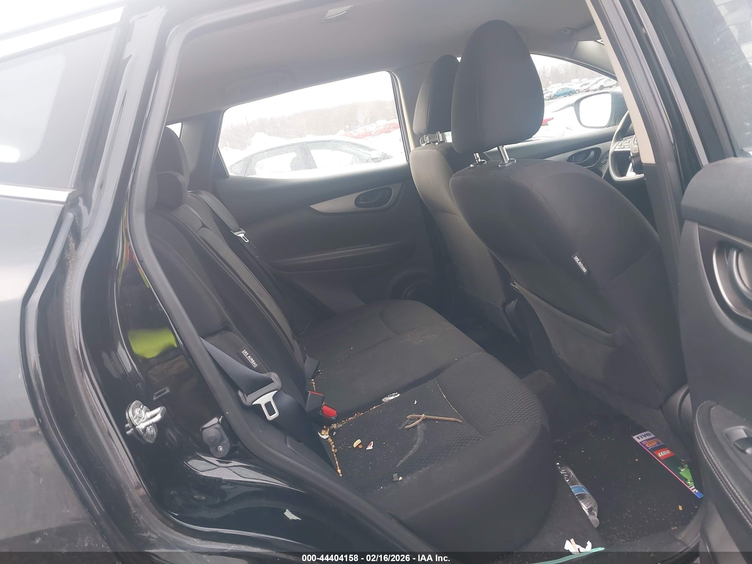 NISSAN ROGUE image 8