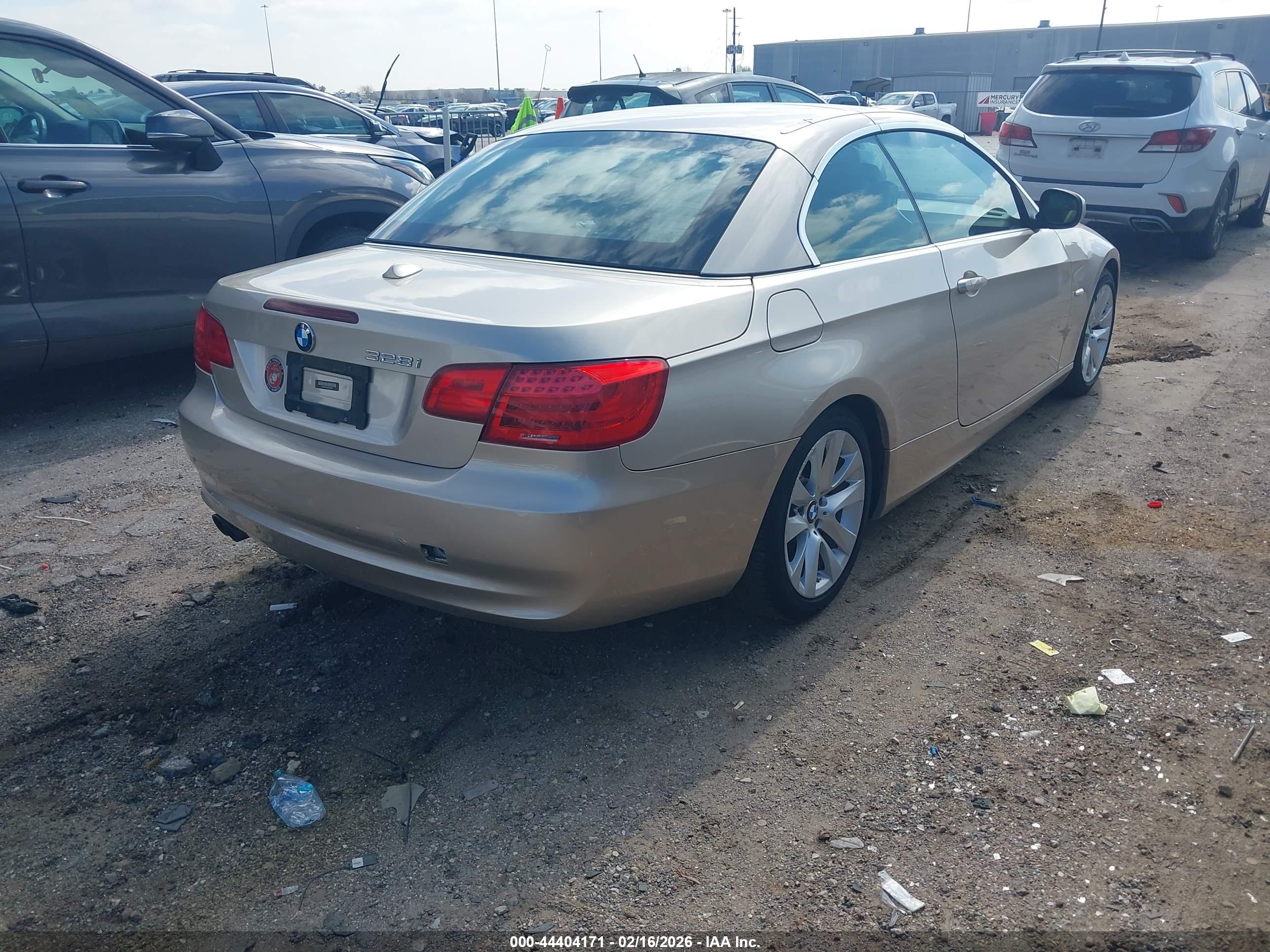 BMW 328I image 4