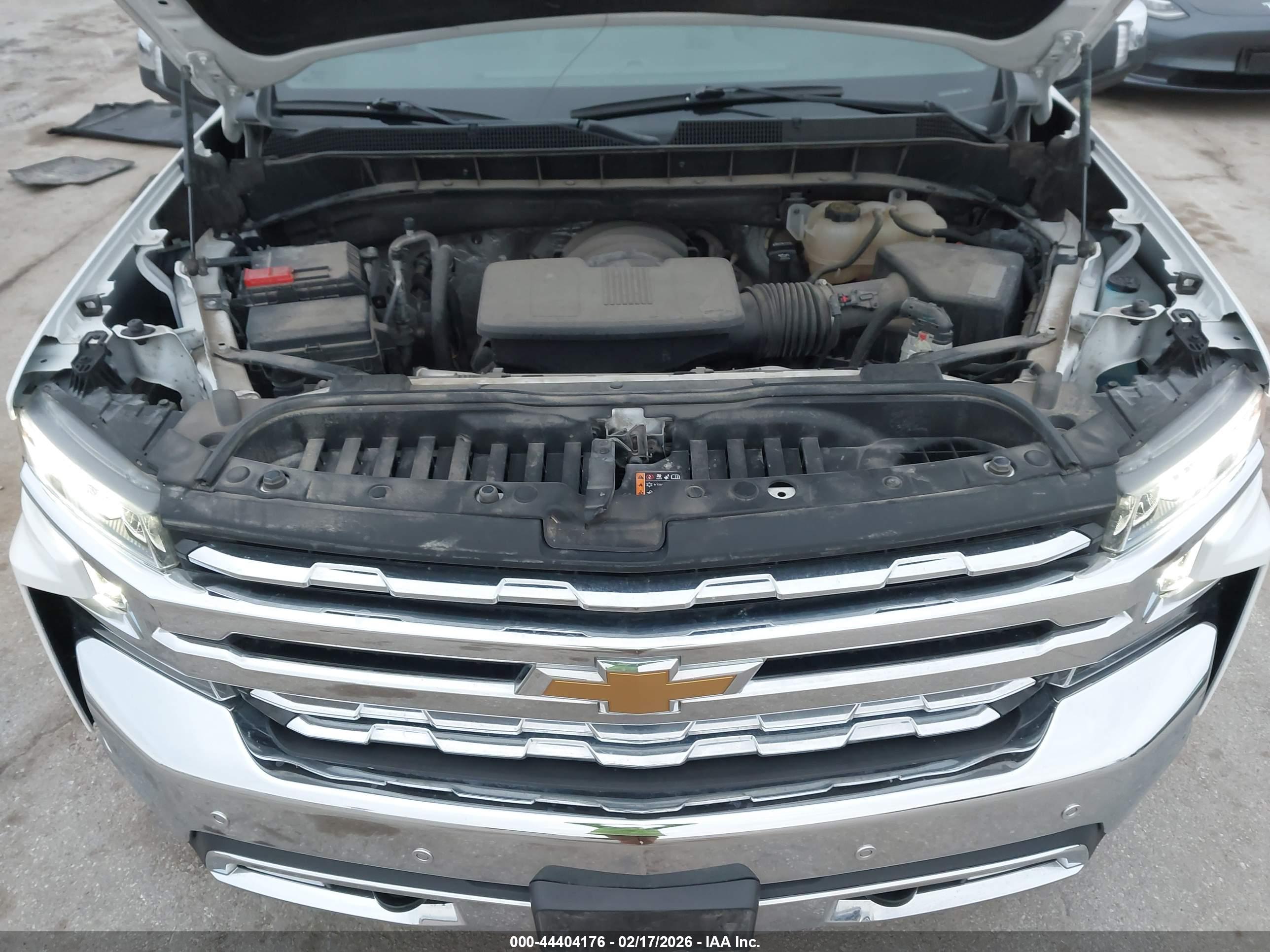 CHEVROLET SILVERADO image 10