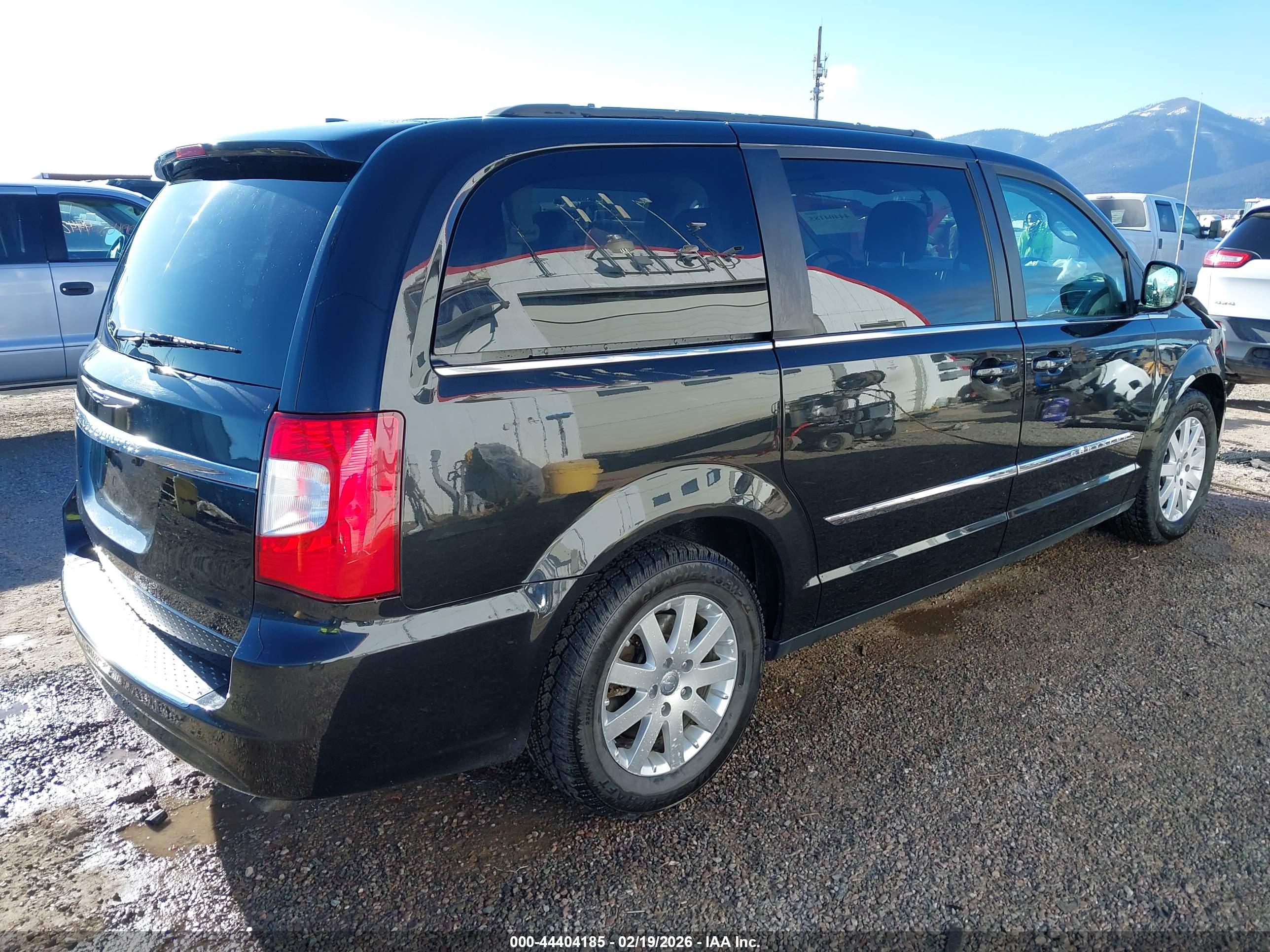 CHRYSLER TOWN image 4
