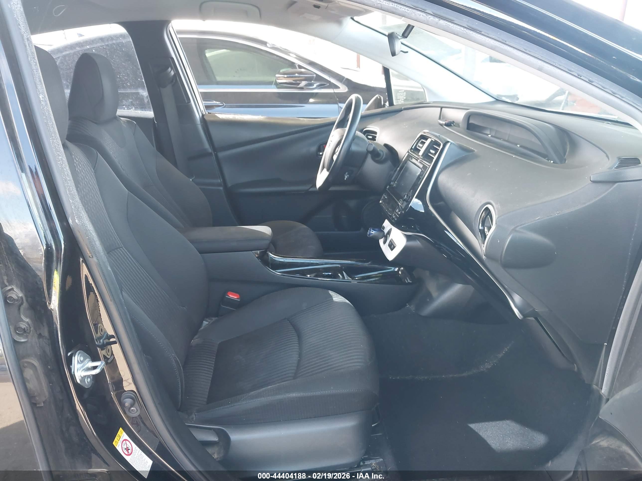 TOYOTA PRIUS image 5