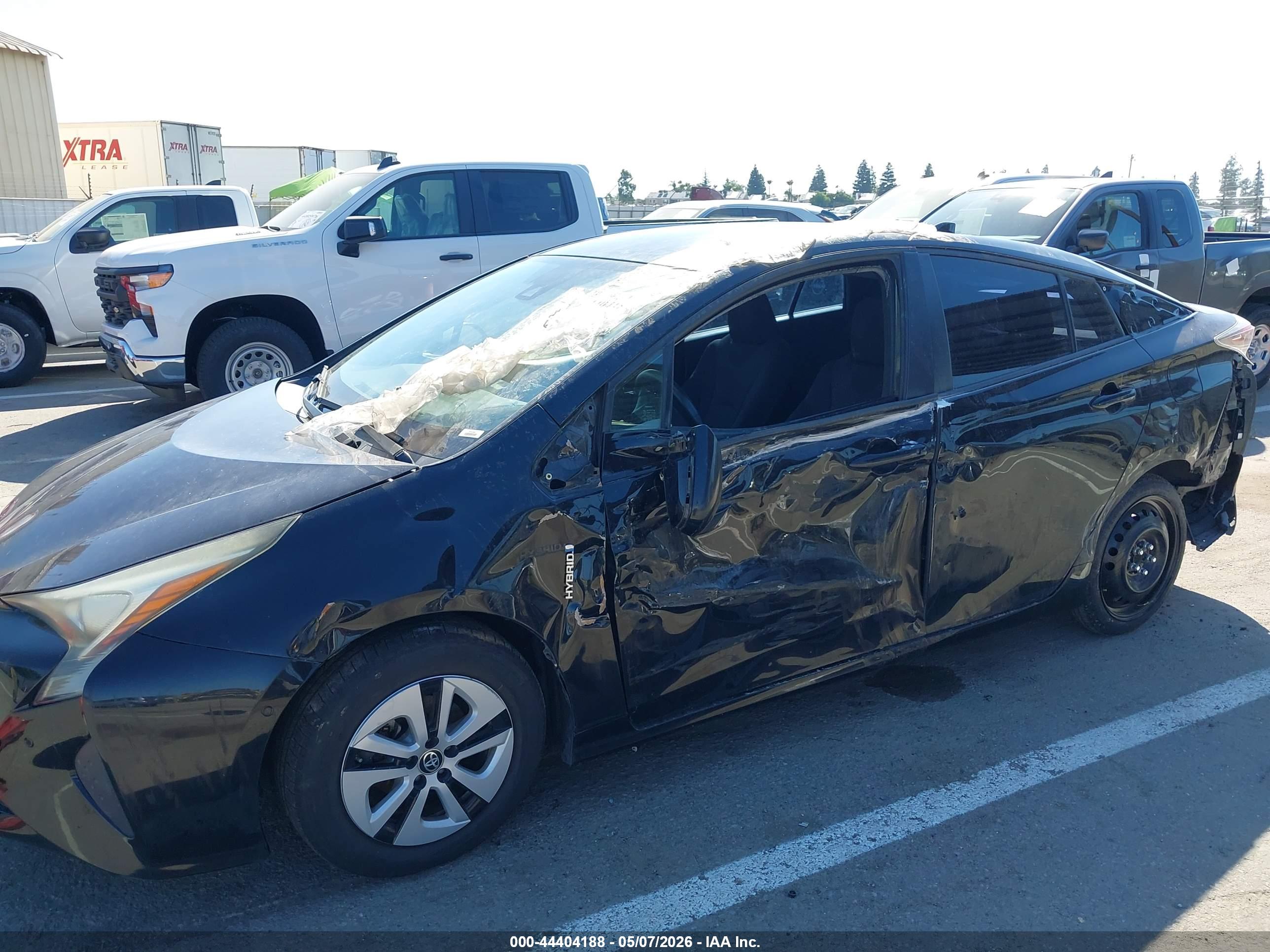 TOYOTA PRIUS image 6