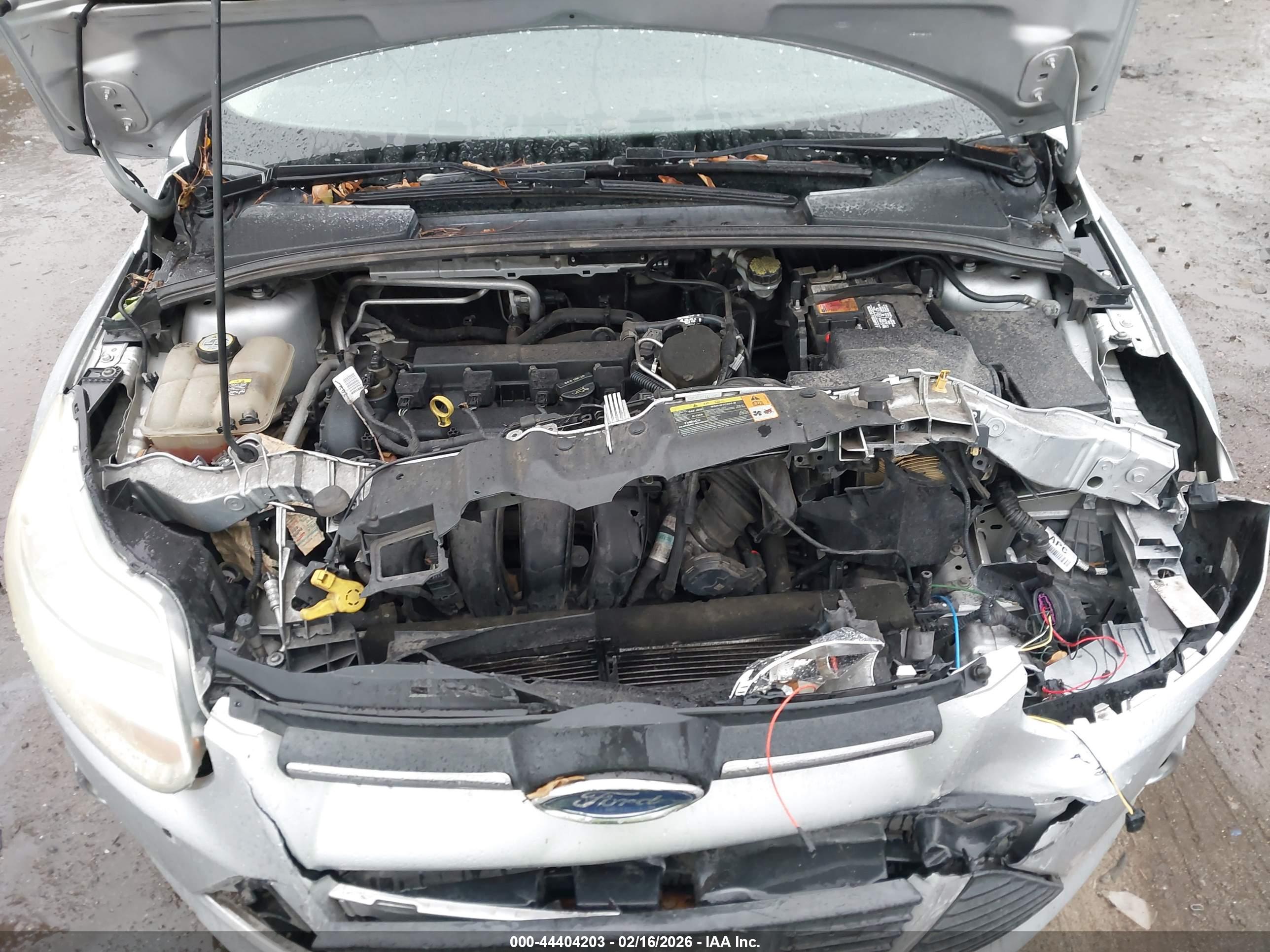 FORD FOCUS image 10