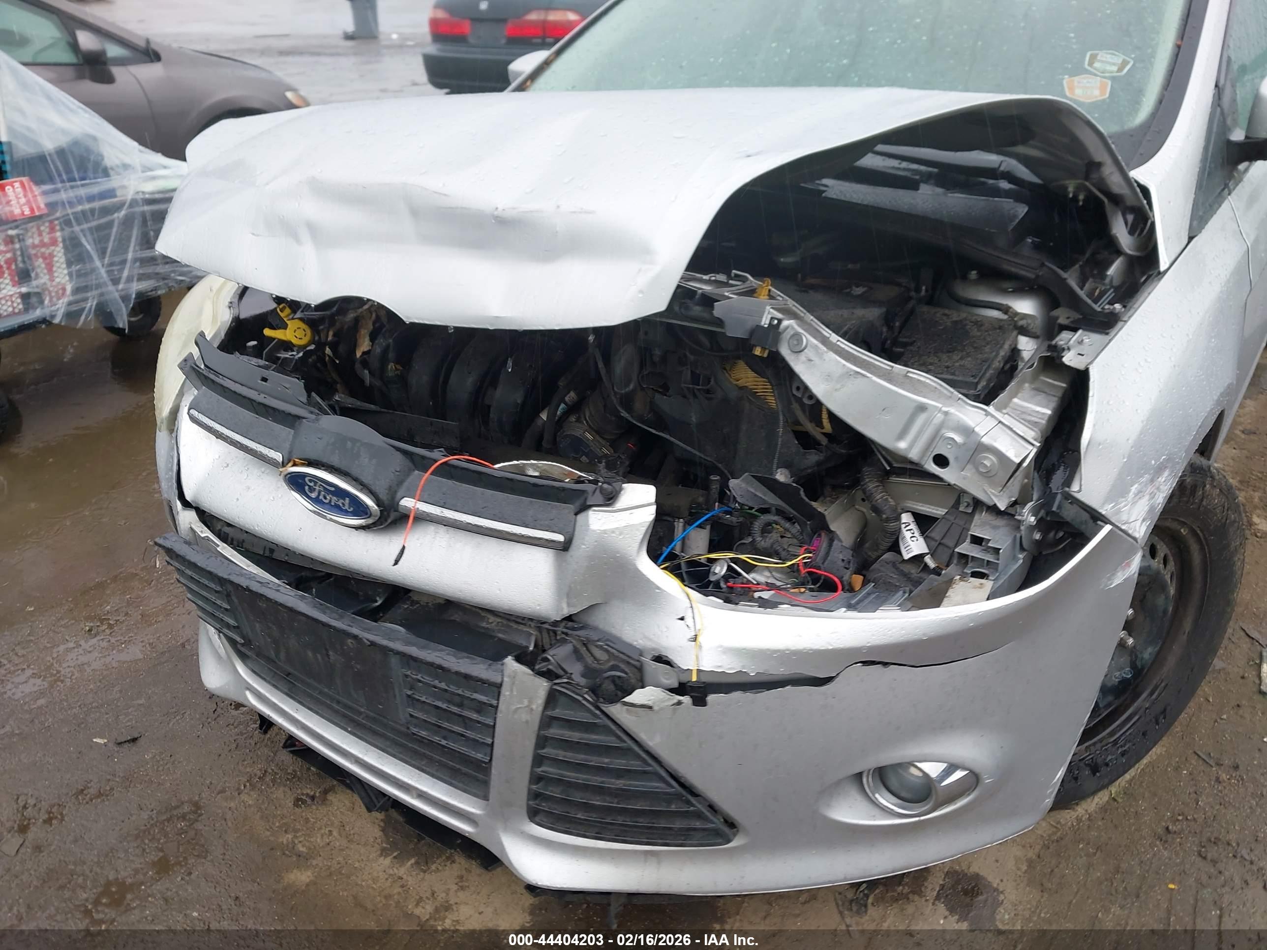 FORD FOCUS image 6