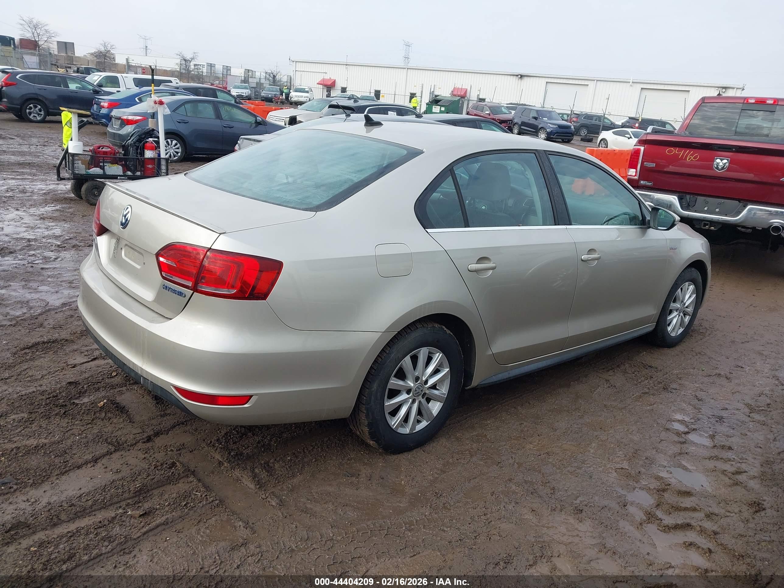 VOLKSWAGEN JETTA image 4