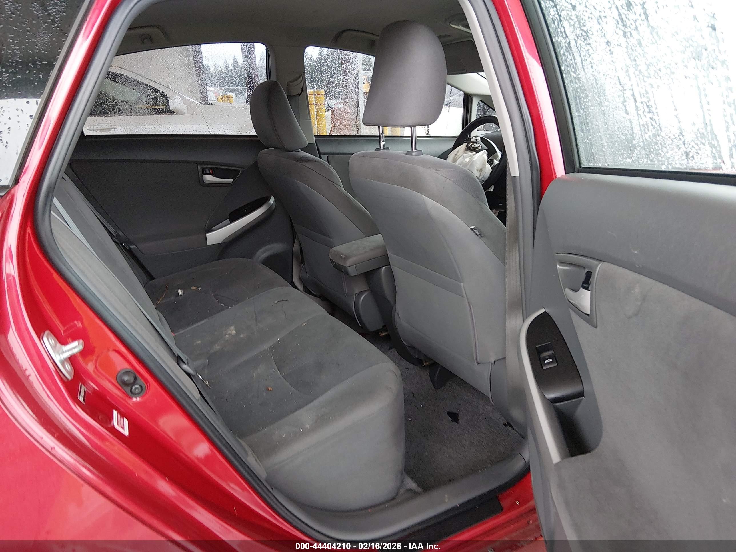 TOYOTA PRIUS image 8