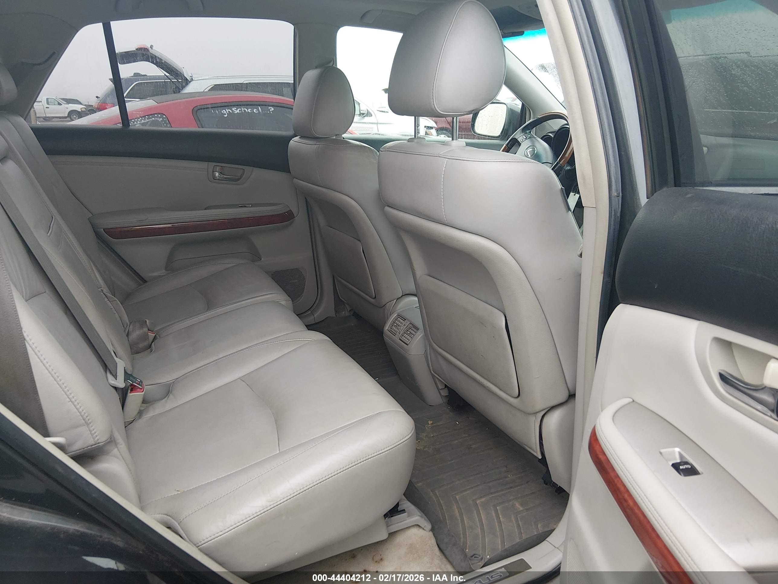 LEXUS RX image 8