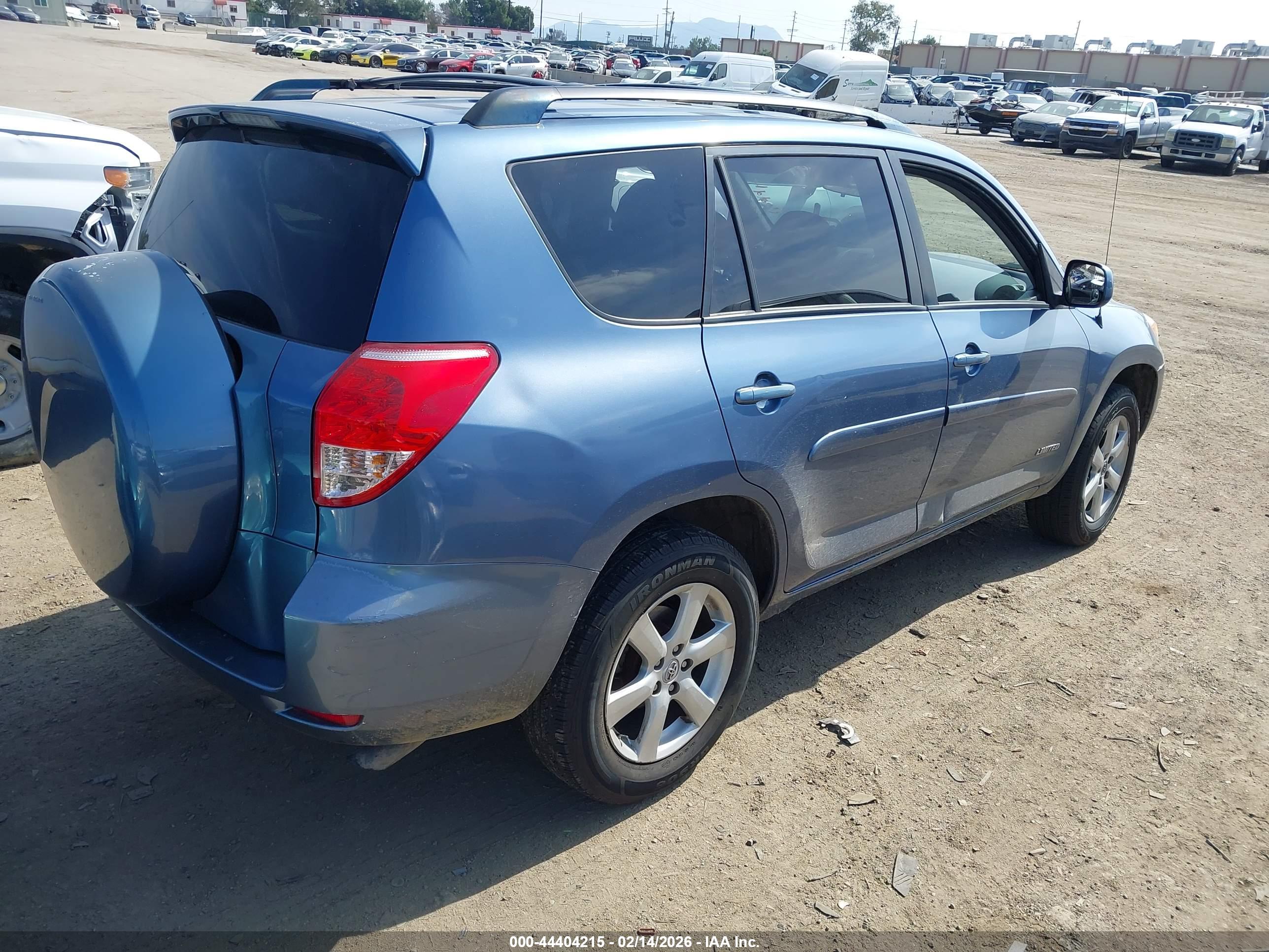 TOYOTA RAV4 image 4