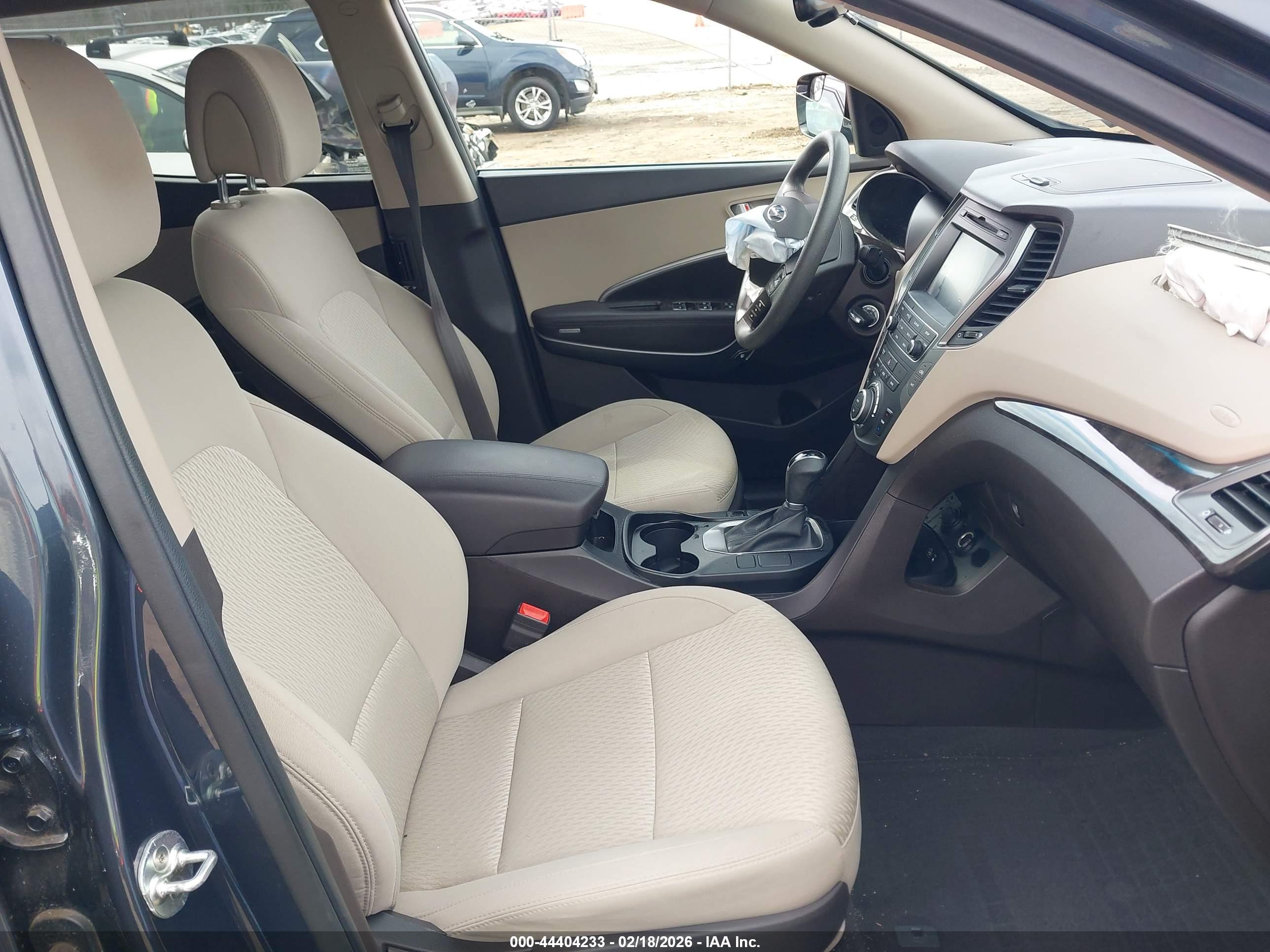 HYUNDAI SANTA image 5
