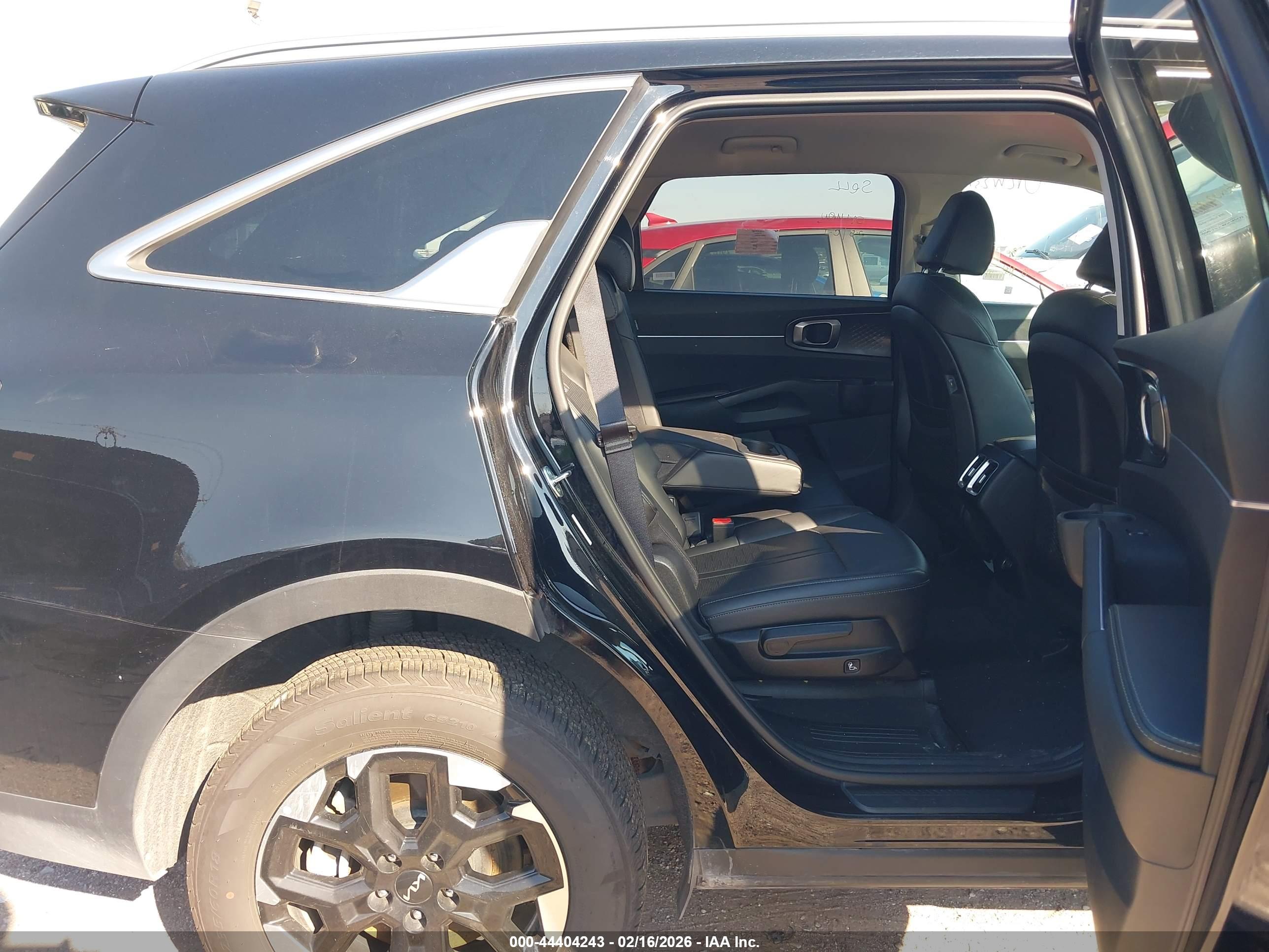 KIA SORENTO image 8