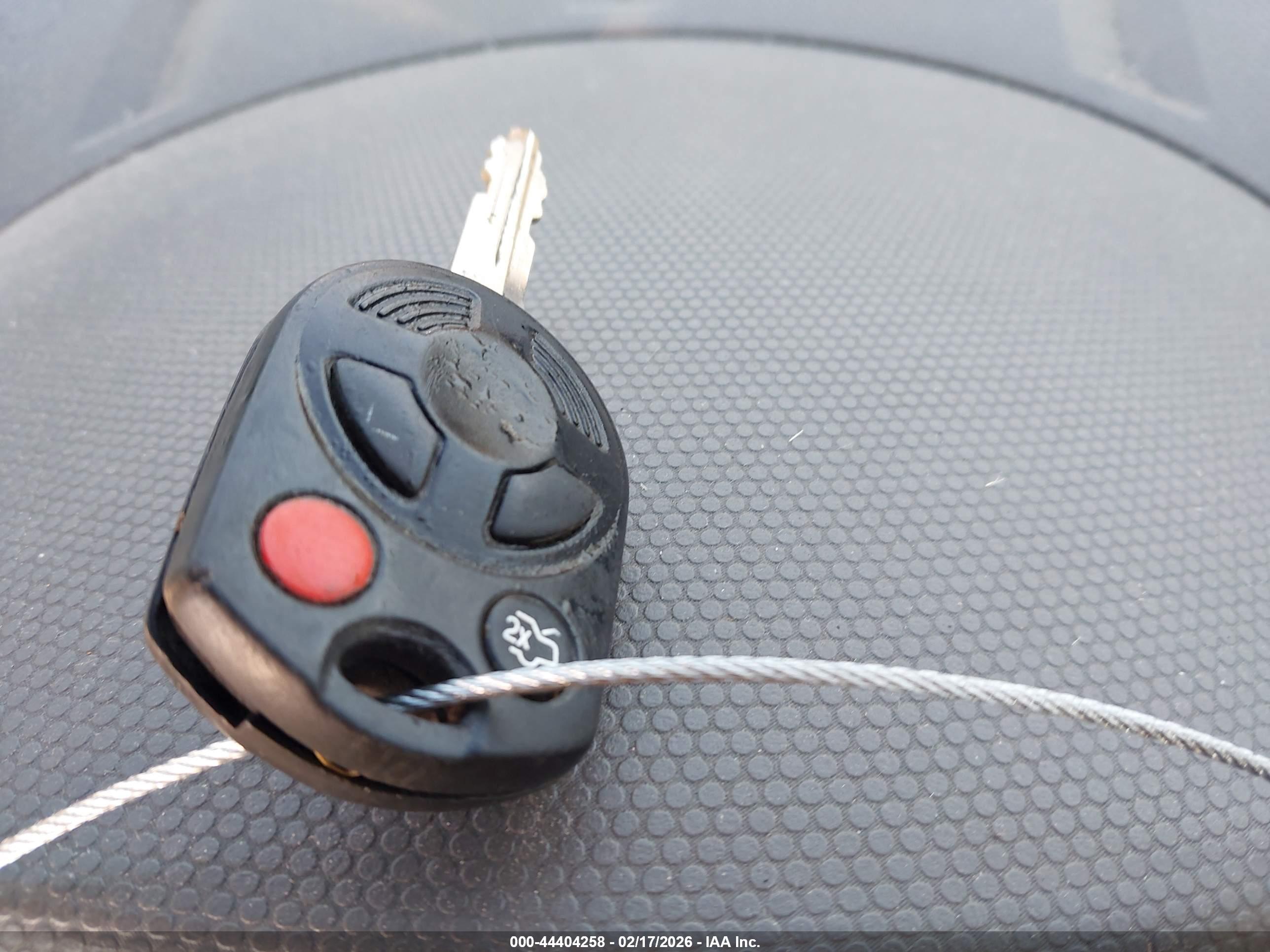 FORD ESCAPE image 11