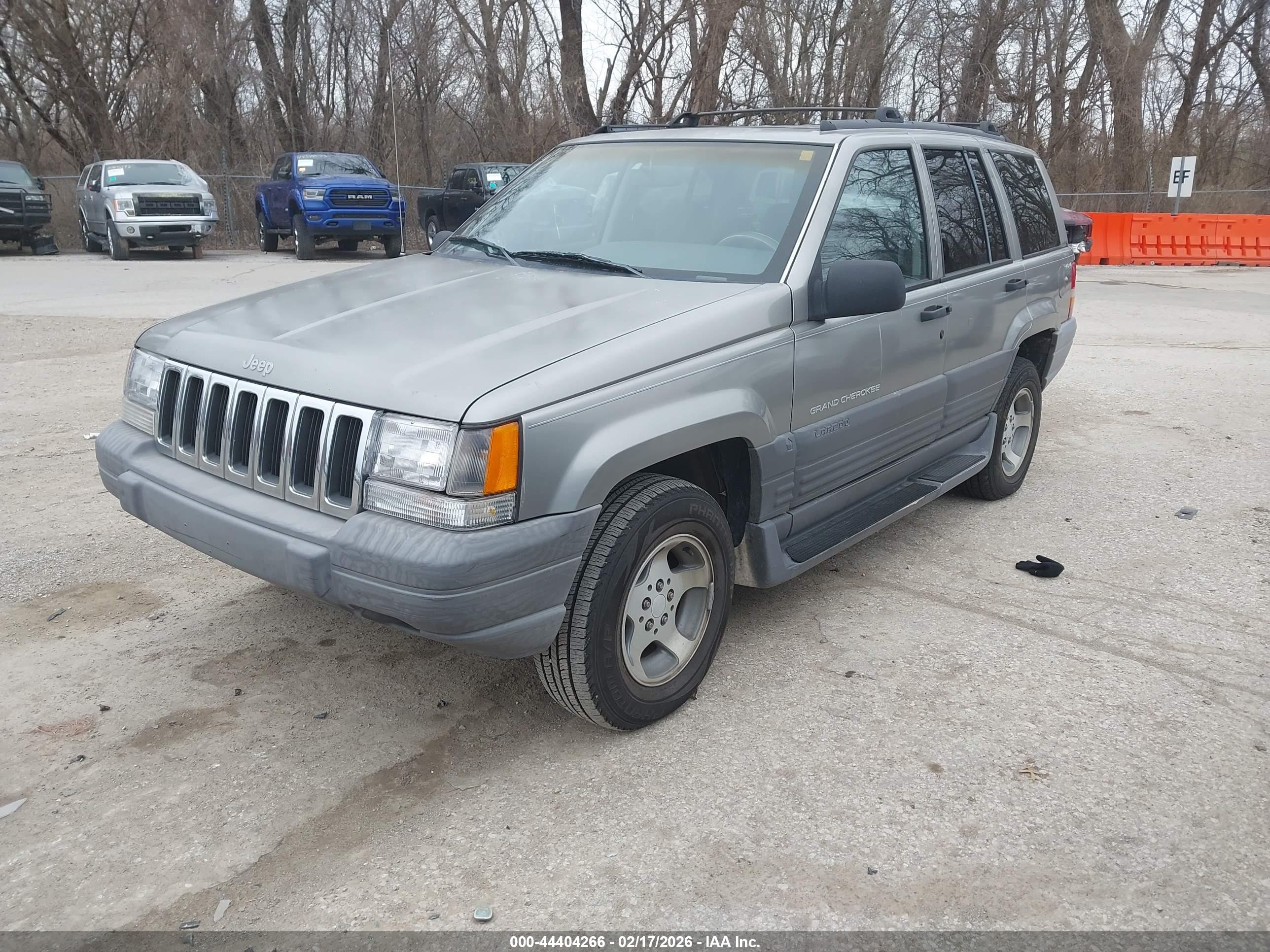 JEEP GRAND image 2
