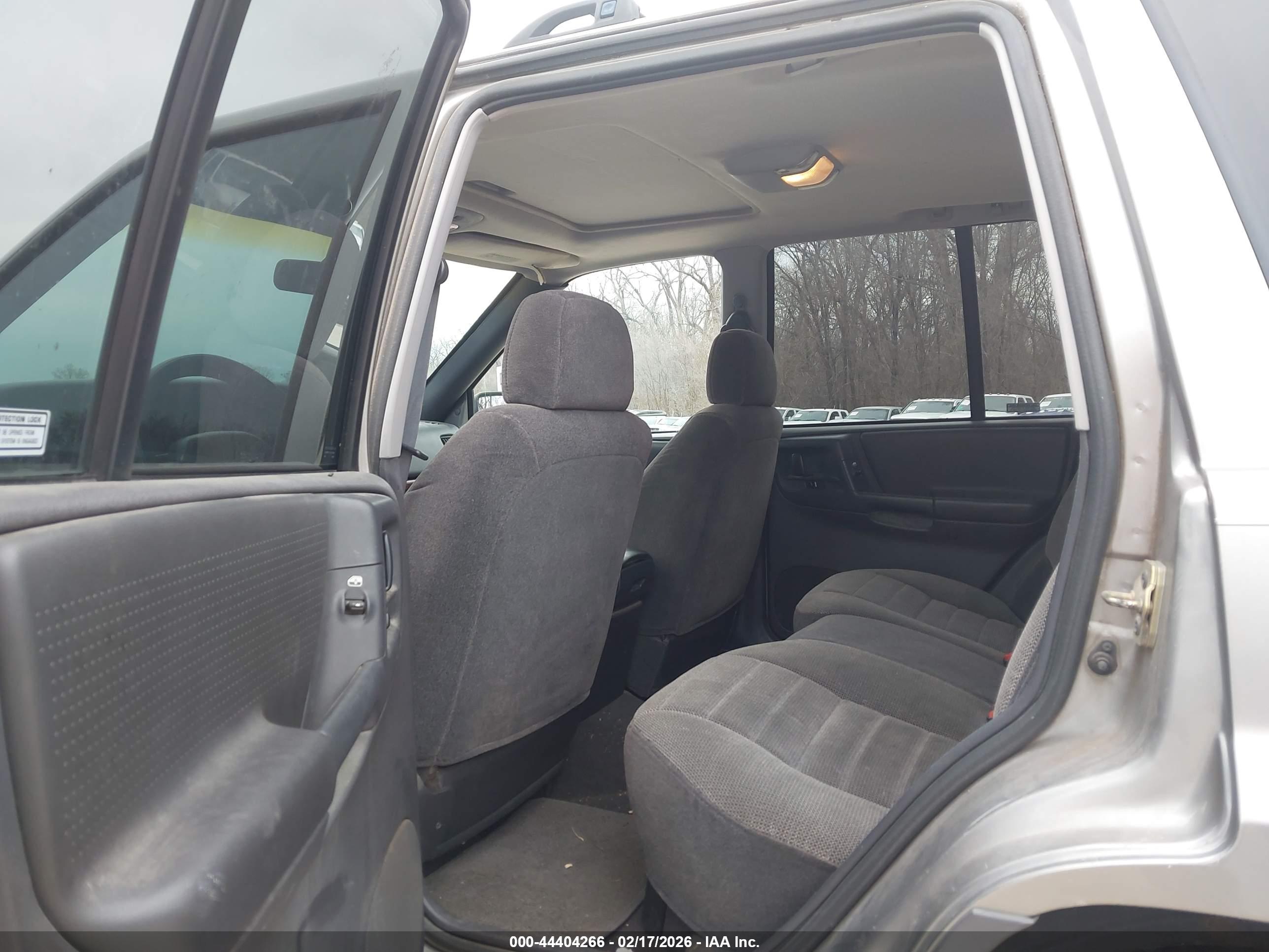 JEEP GRAND image 8