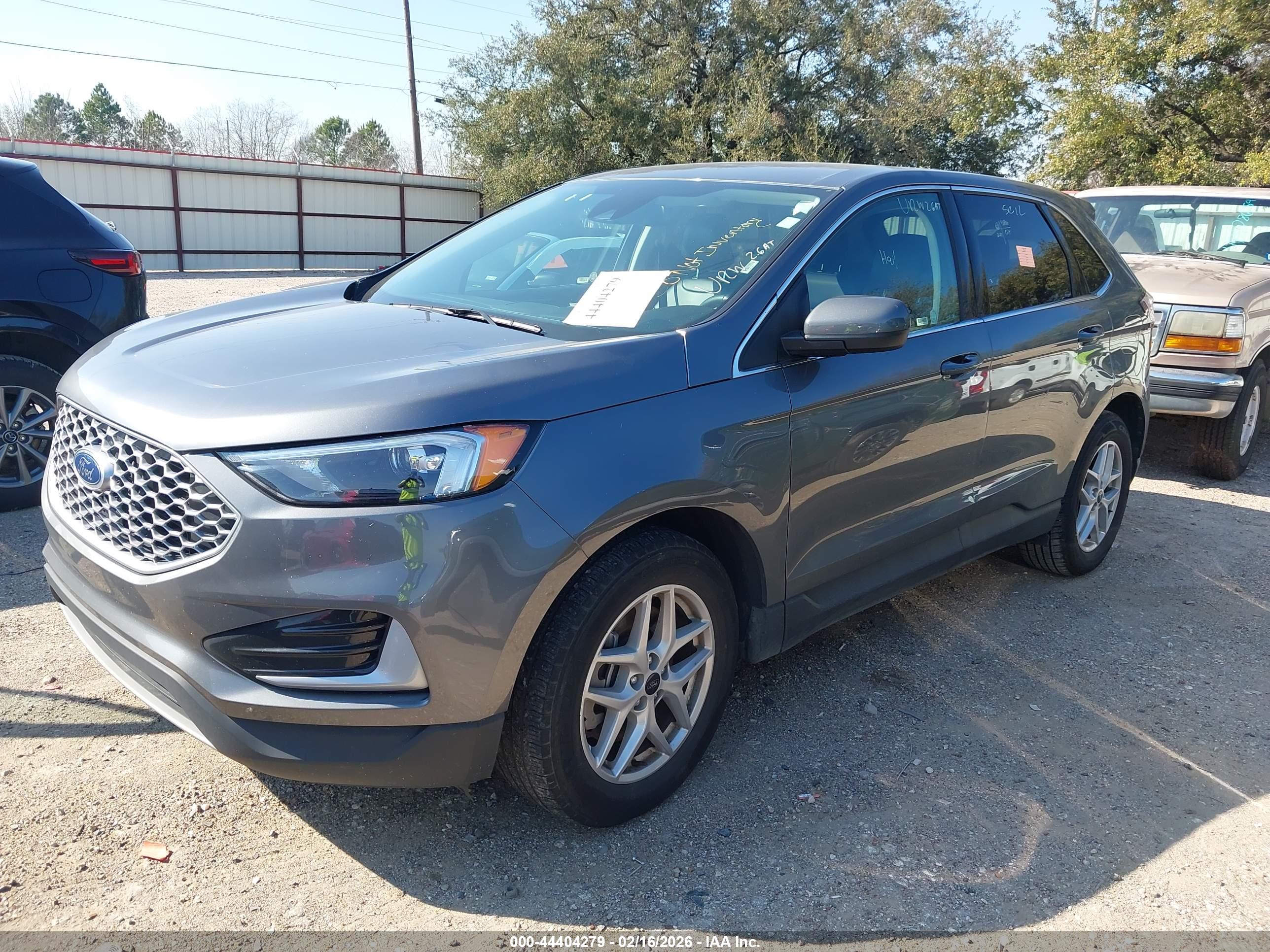 FORD EDGE image 2