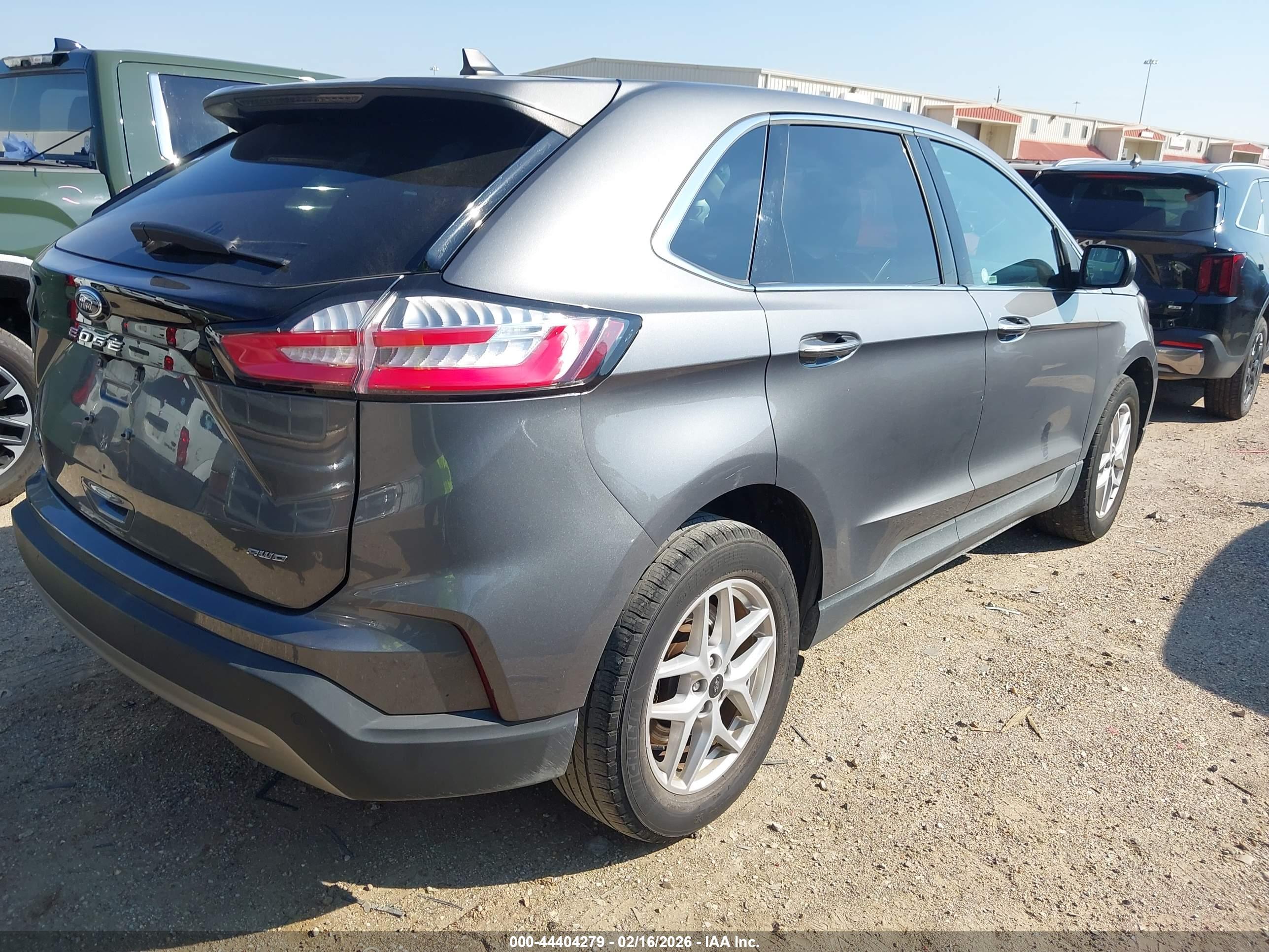 FORD EDGE image 4