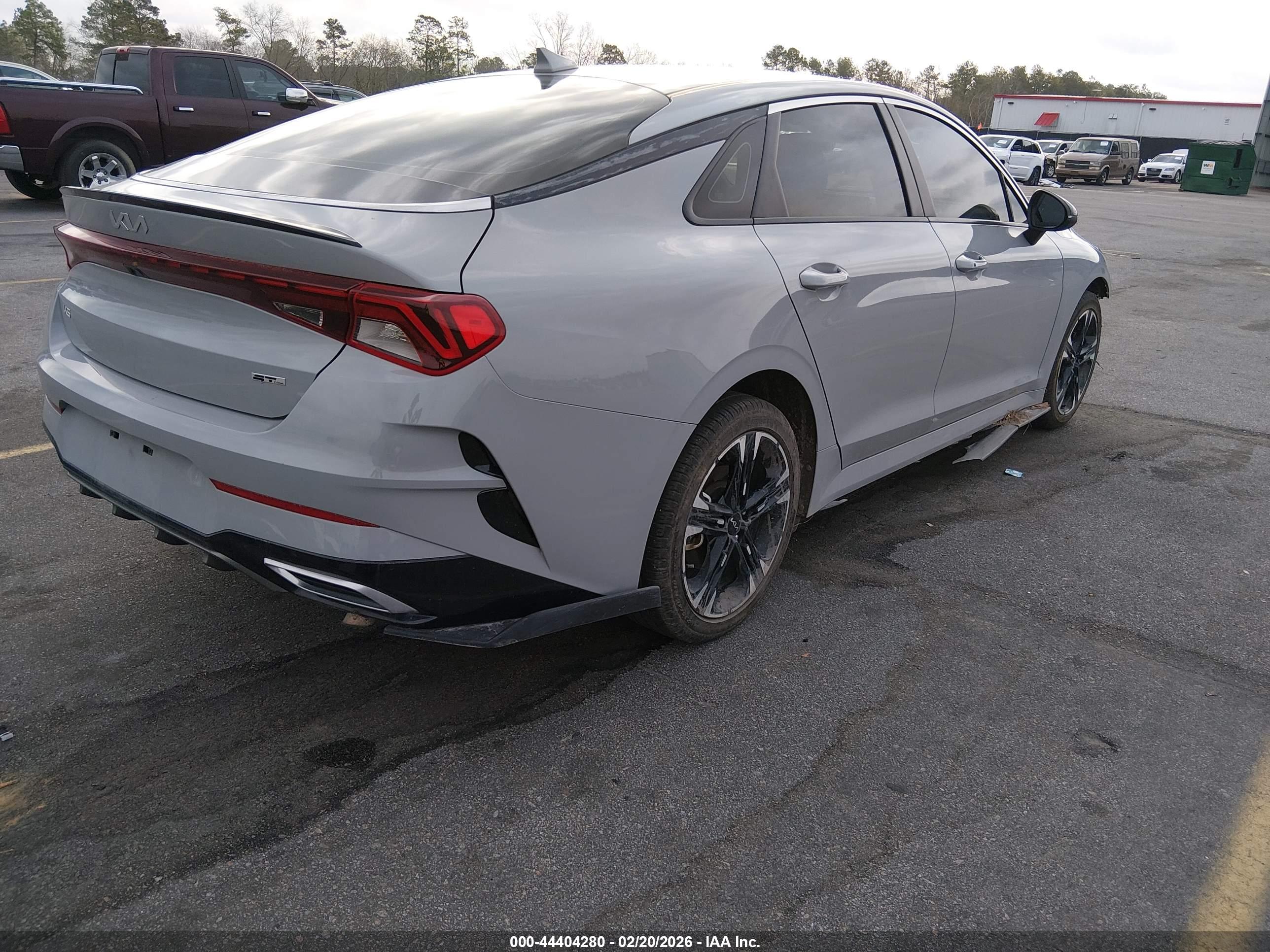 KIA K5 image 4