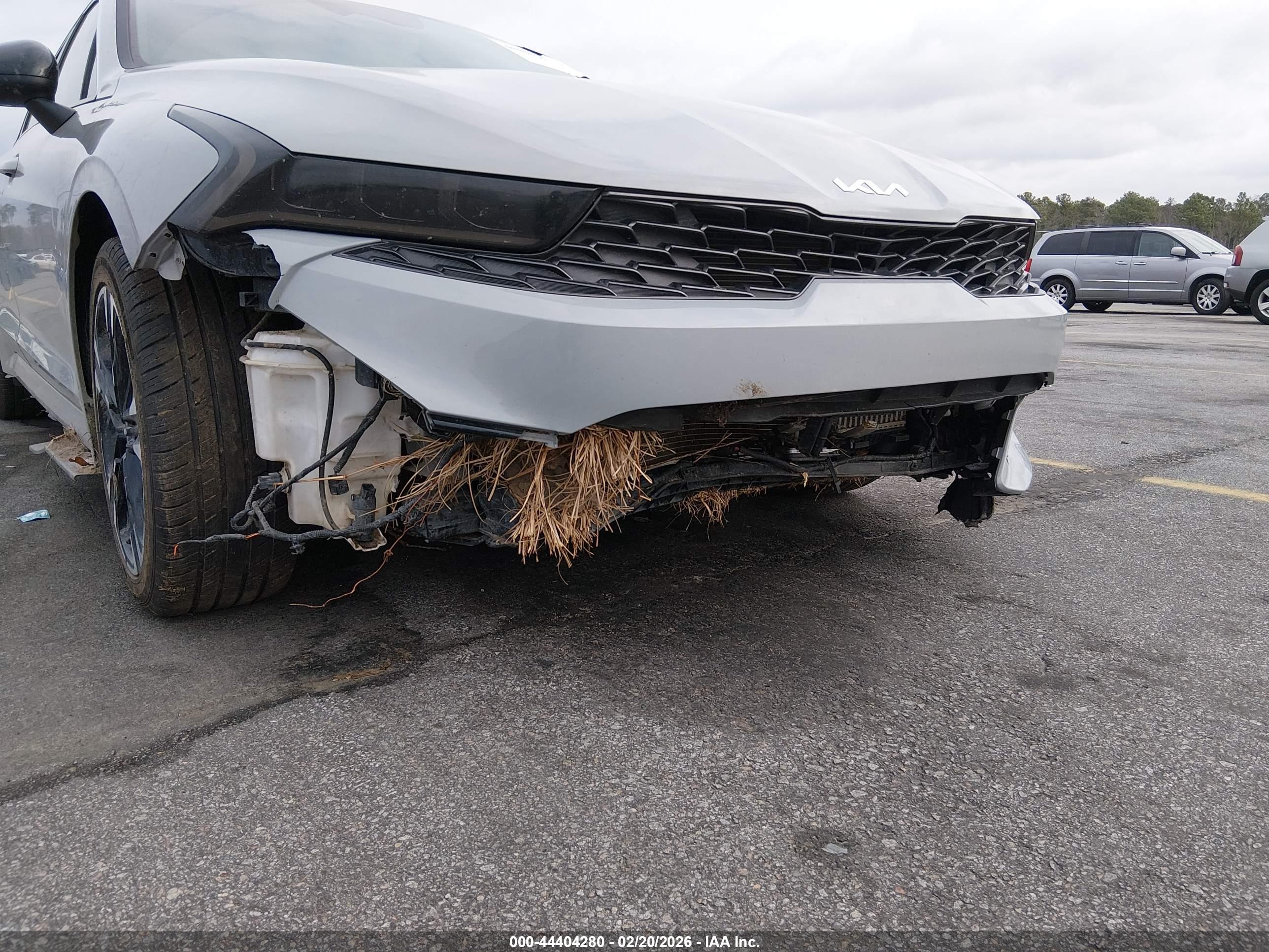 KIA K5 image 6