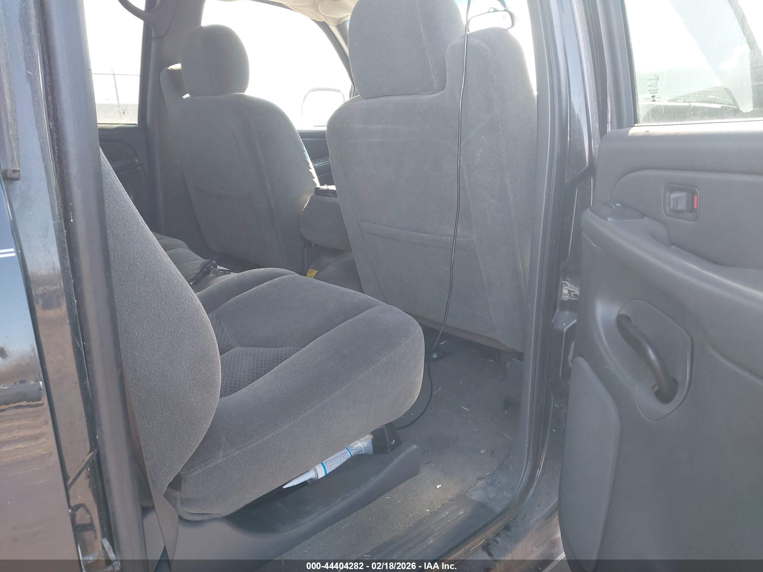 CHEVROLET SILVERADO image 8