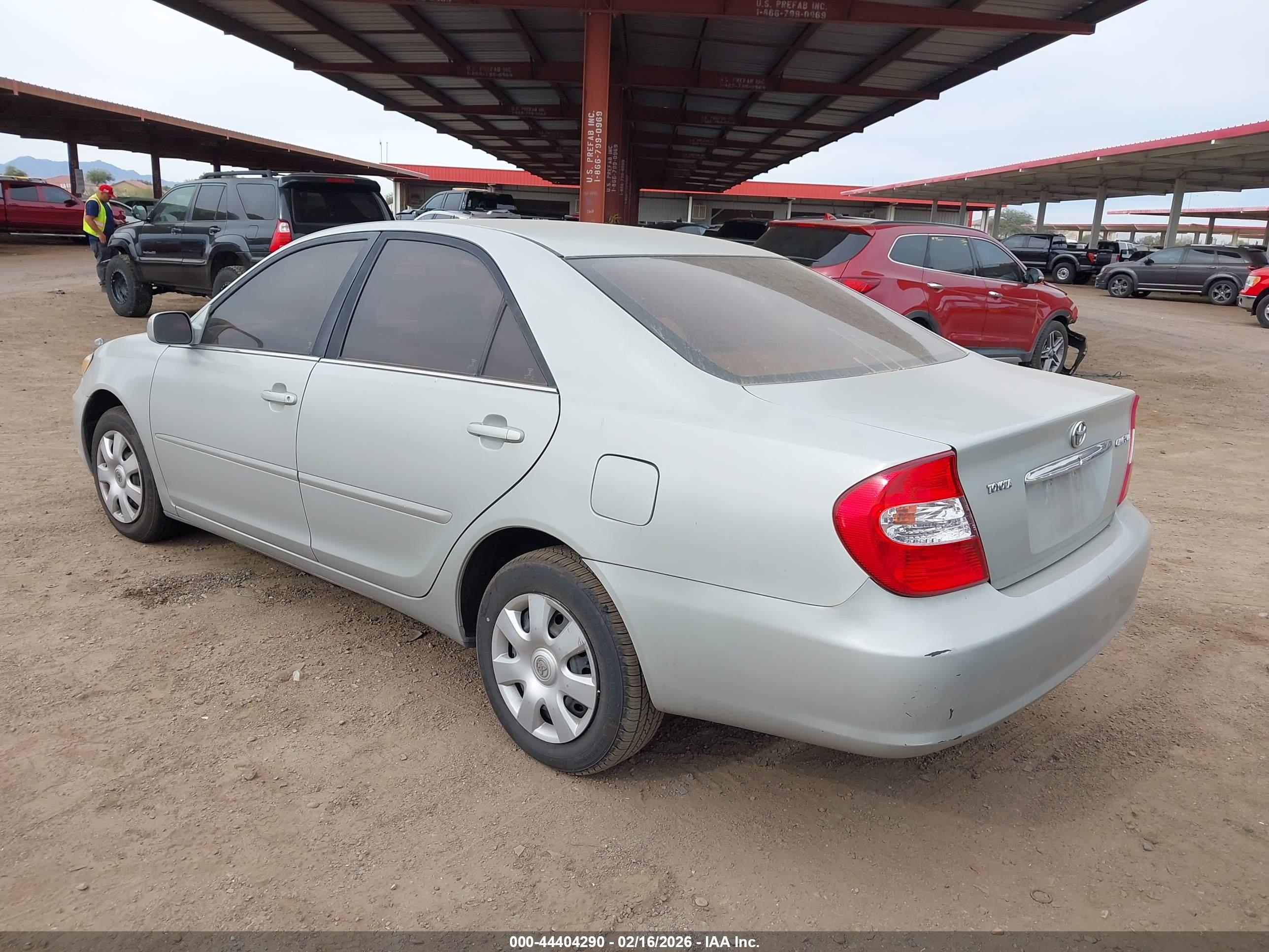 TOYOTA CAMRY image 3