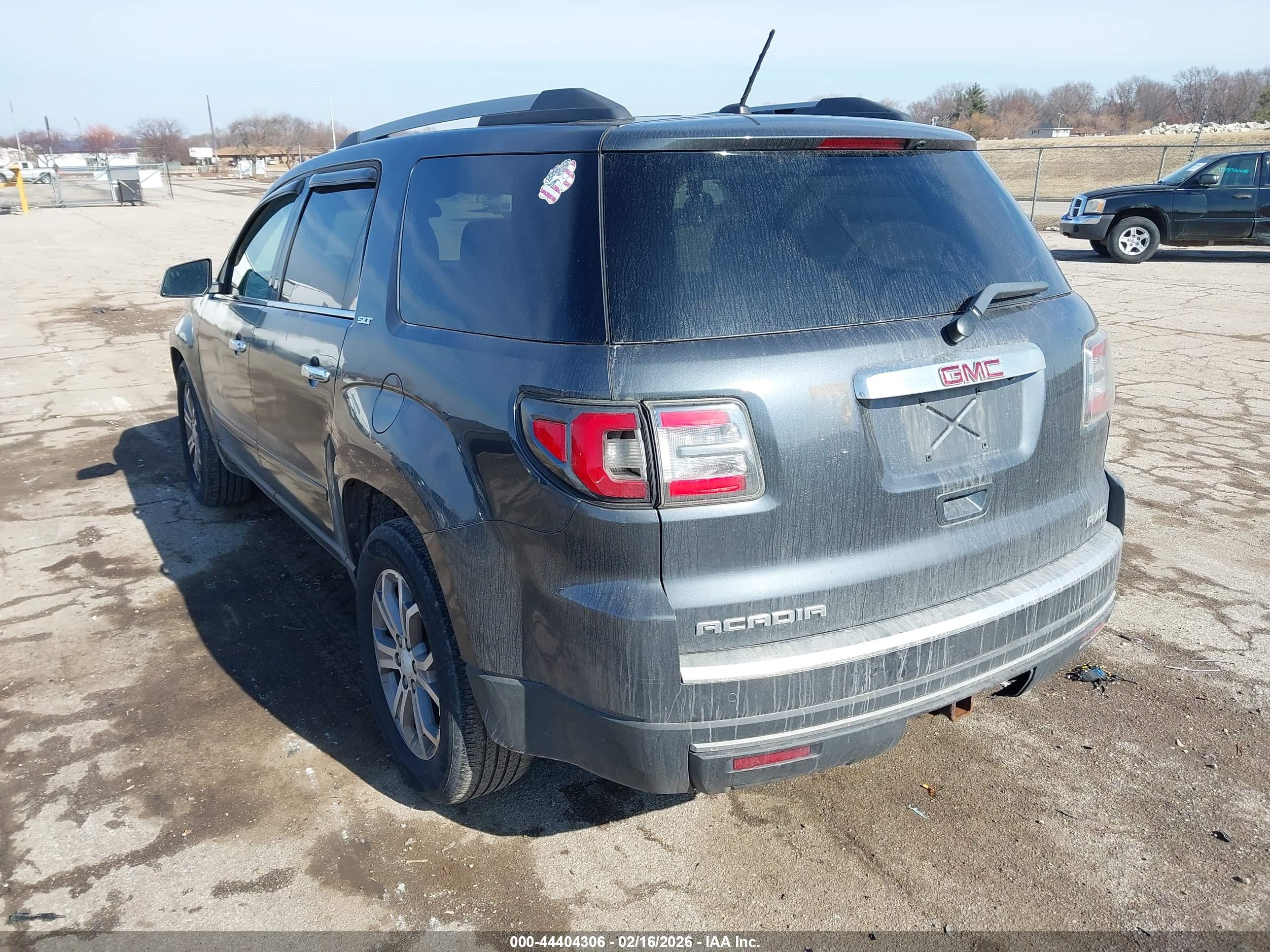 GMC ACADIA image 3