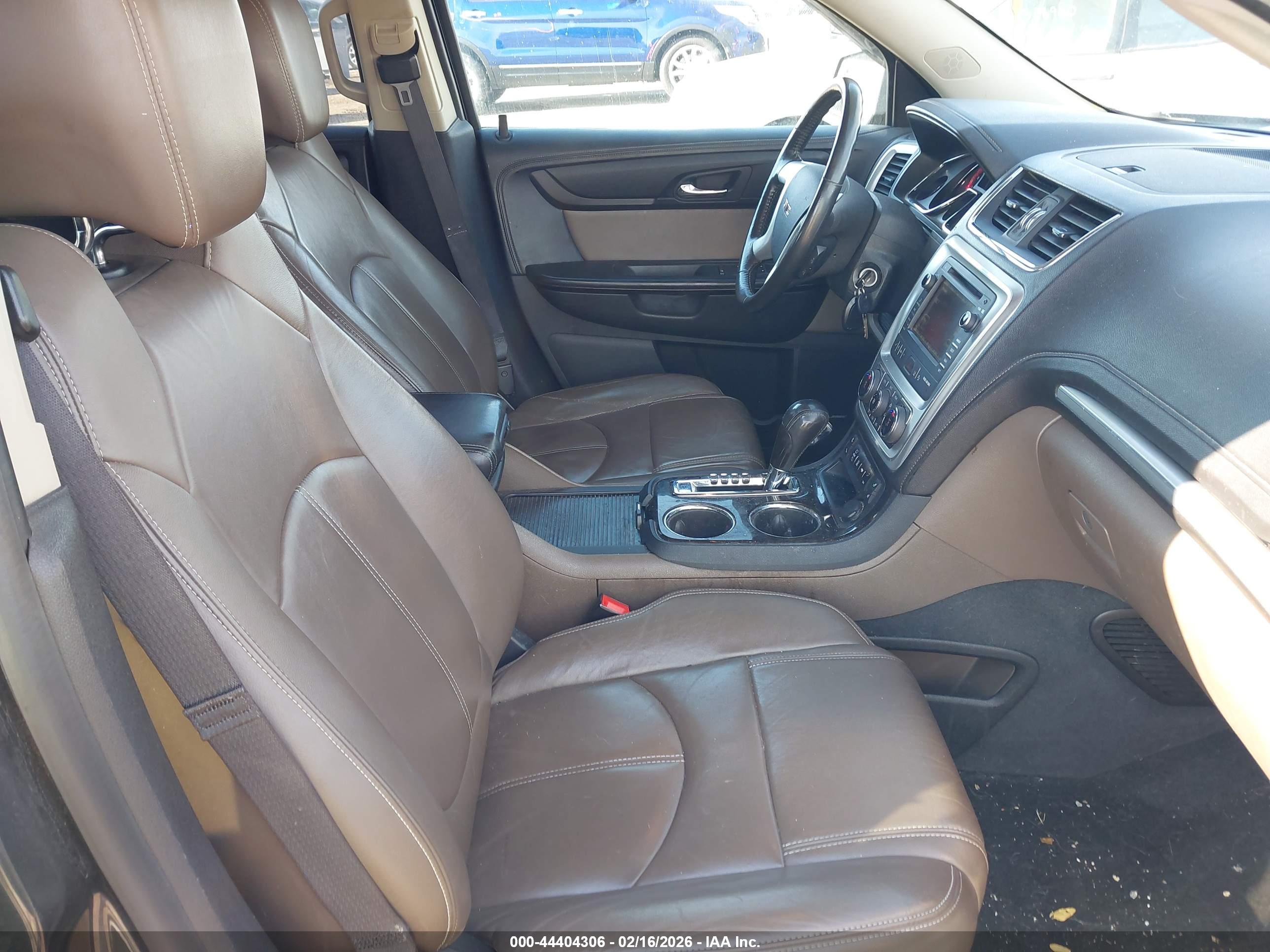 GMC ACADIA image 5