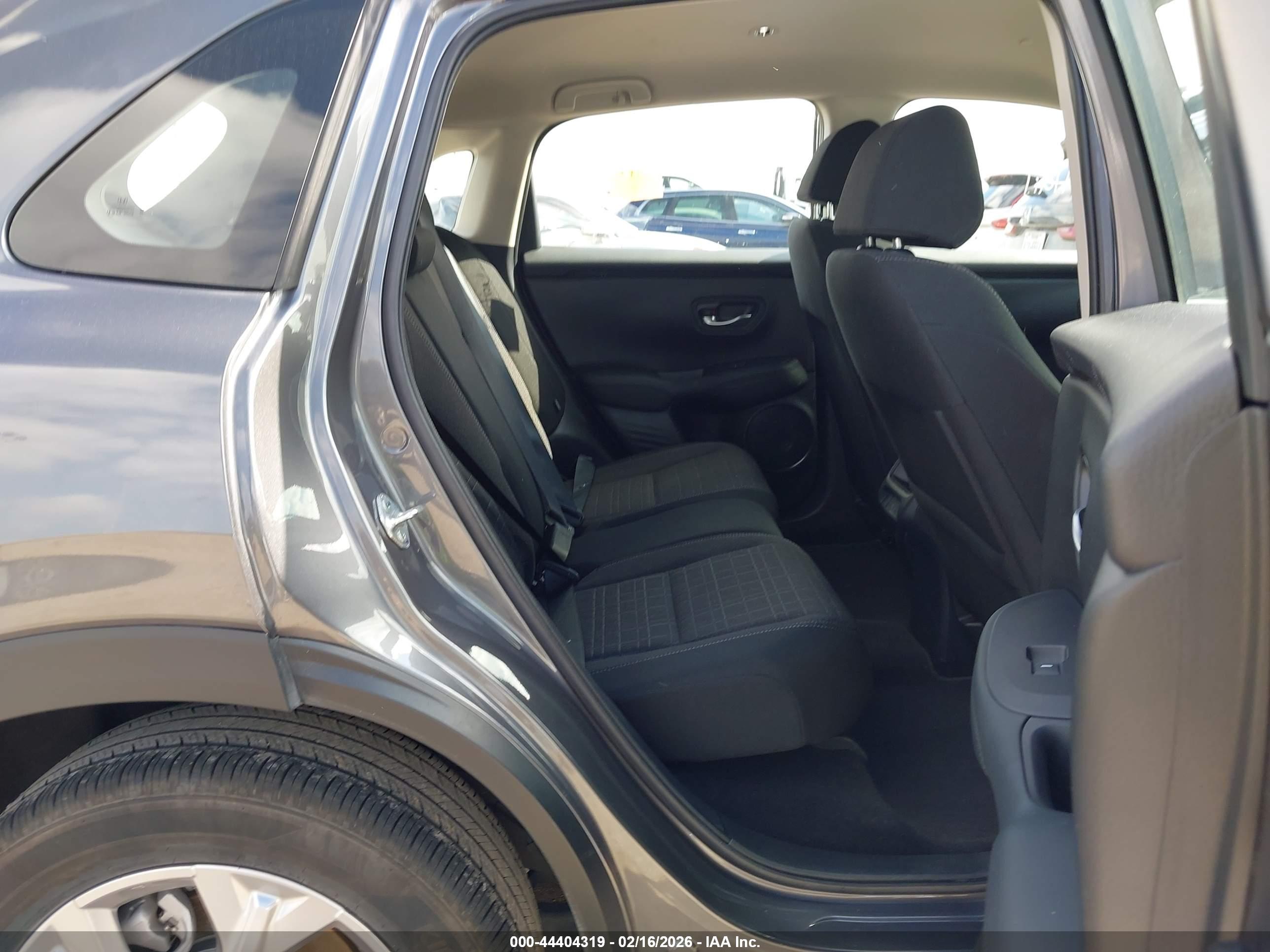 HONDA HR-V image 8