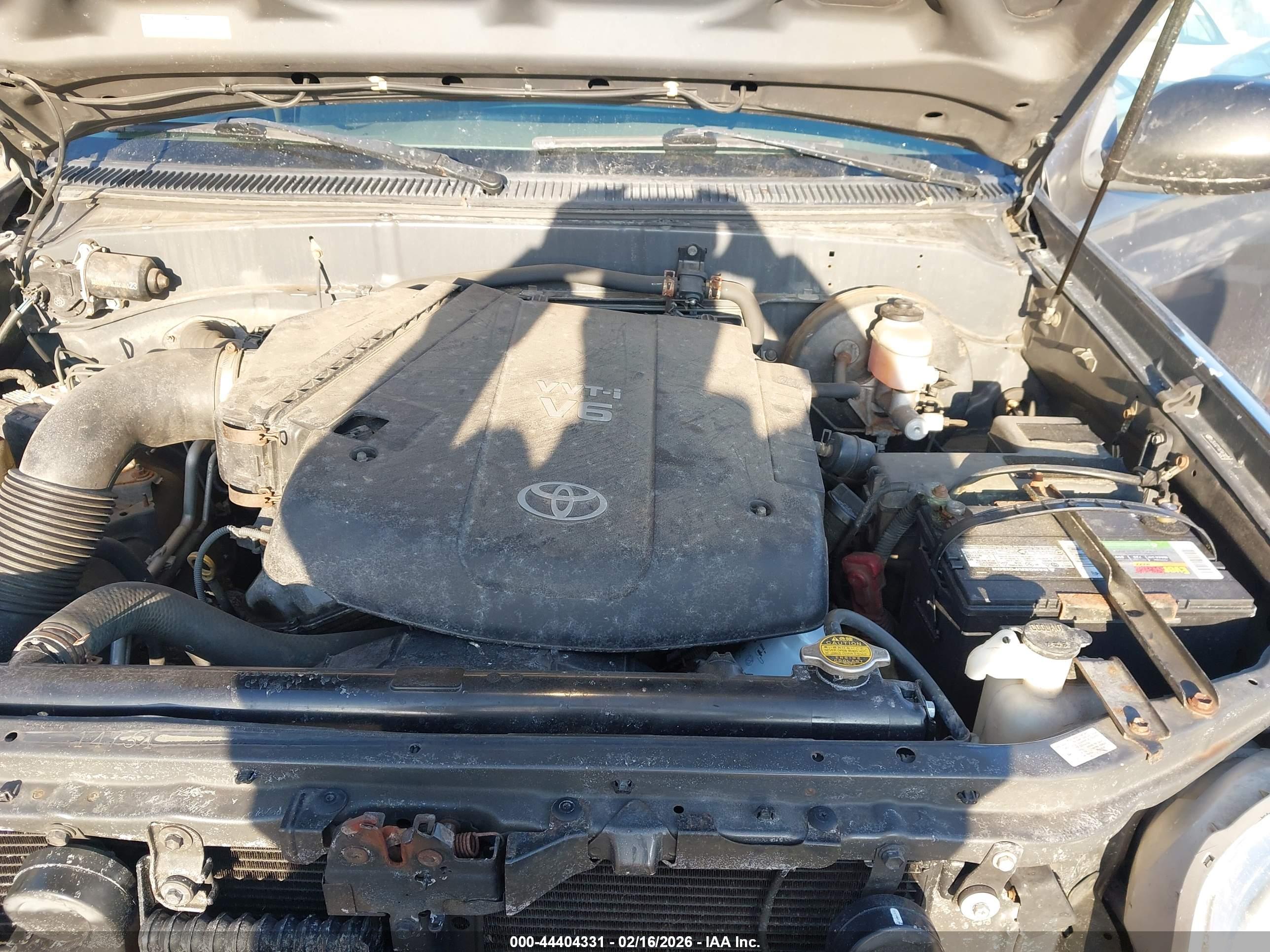 TOYOTA TUNDRA image 10