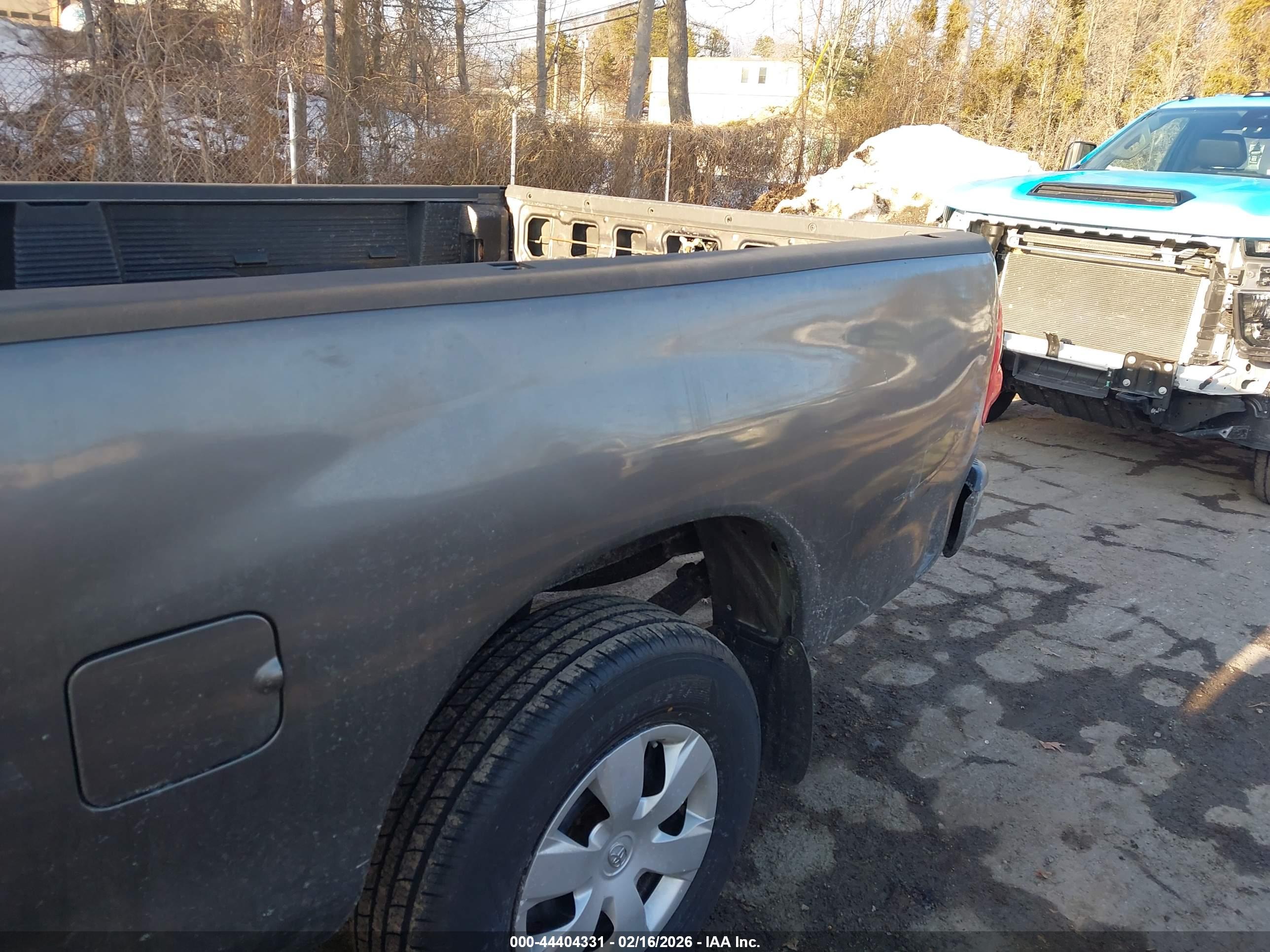 TOYOTA TUNDRA image 6