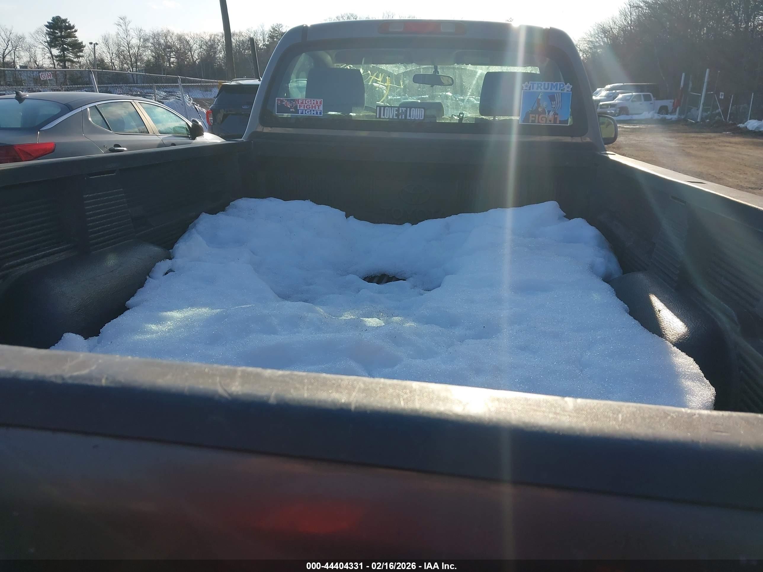 TOYOTA TUNDRA image 8
