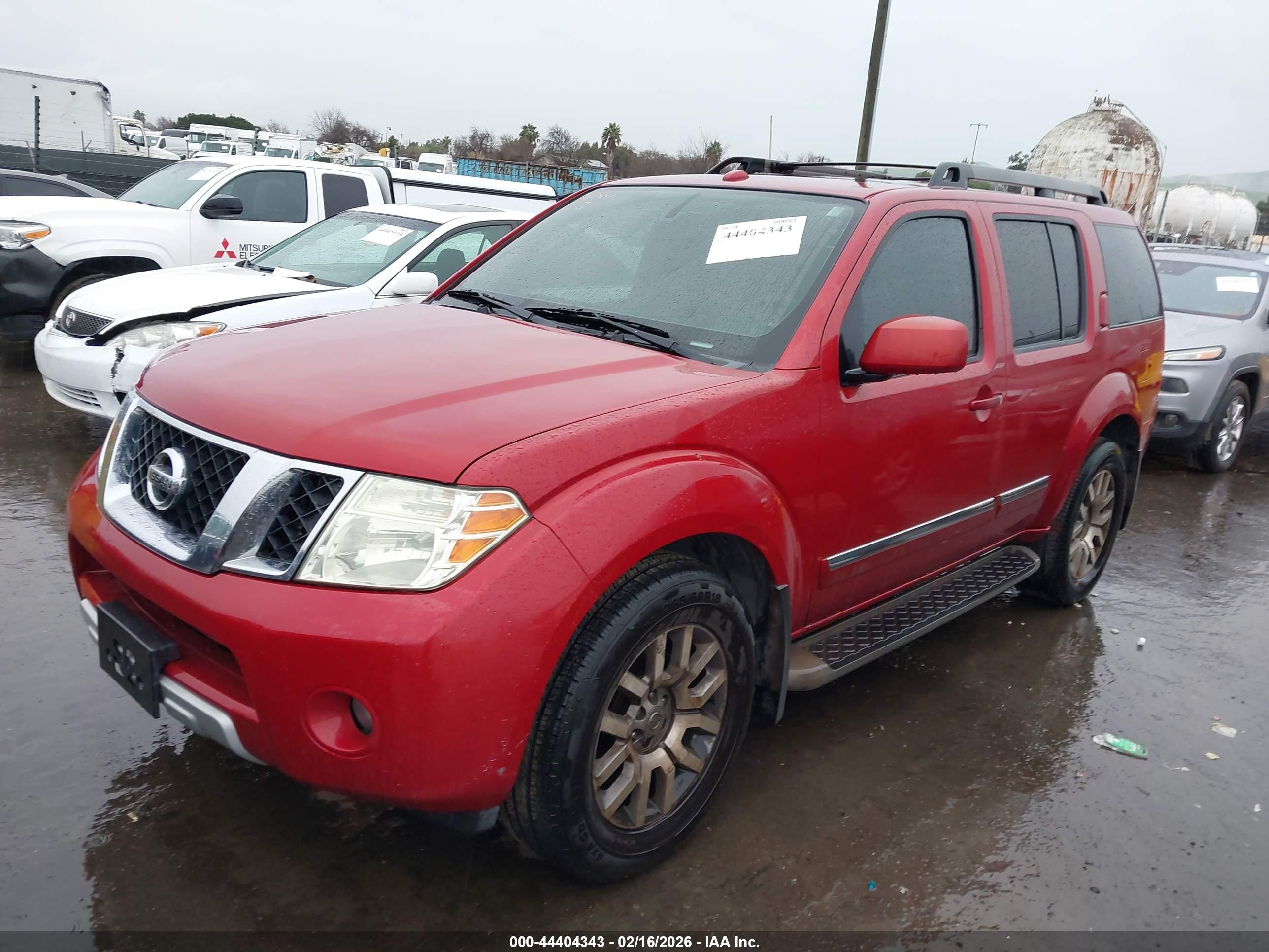 NISSAN PATHFINDER image 2