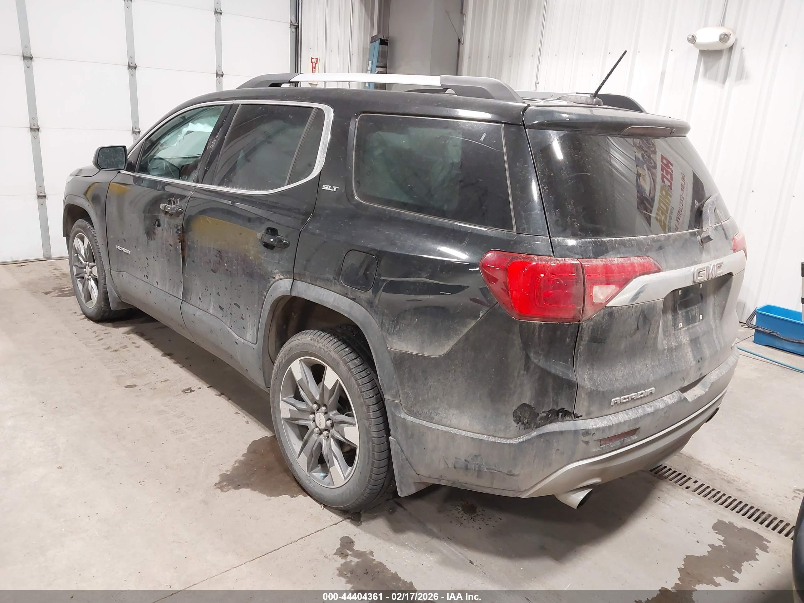 GMC ACADIA image 3