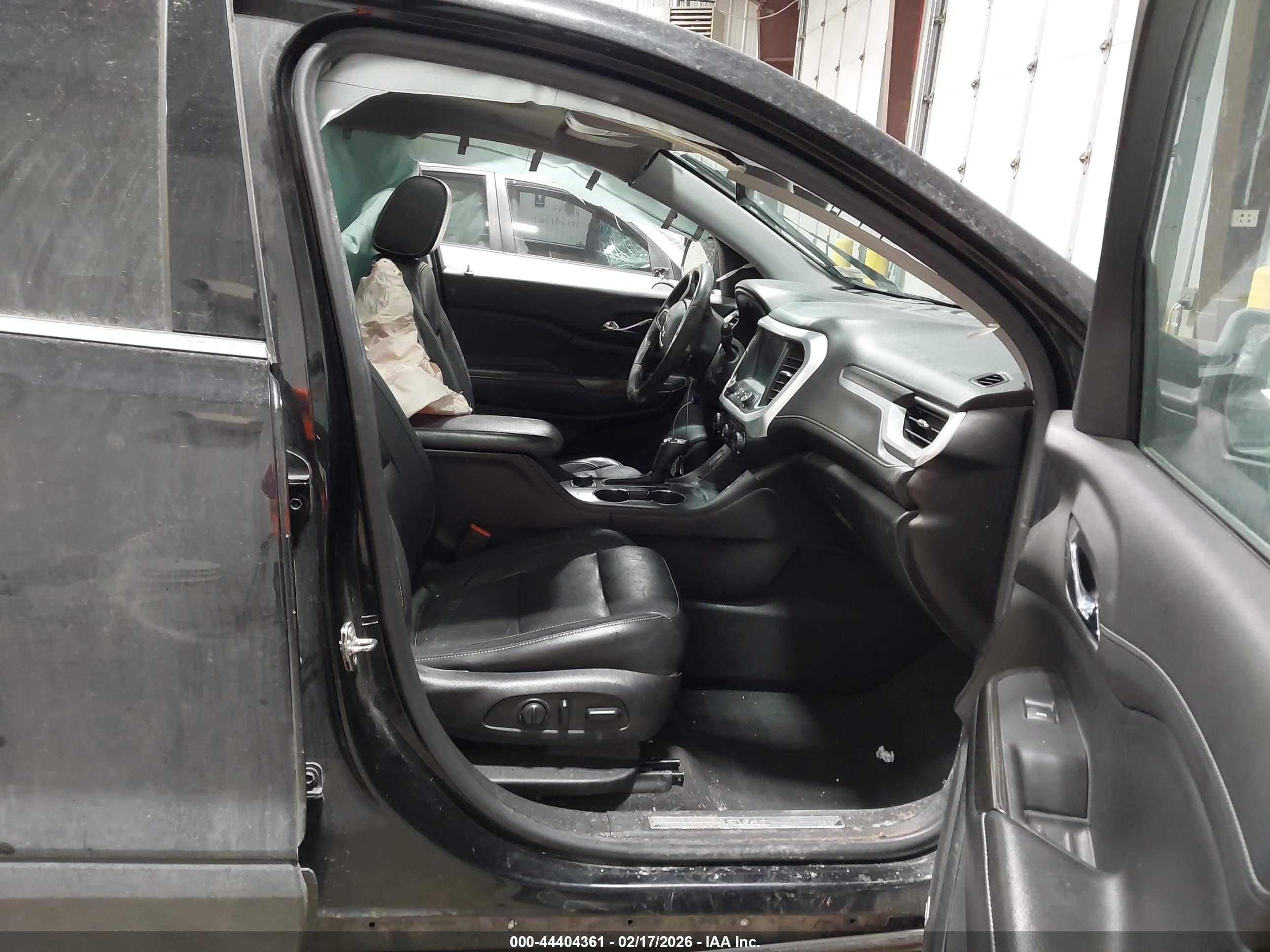 GMC ACADIA image 5